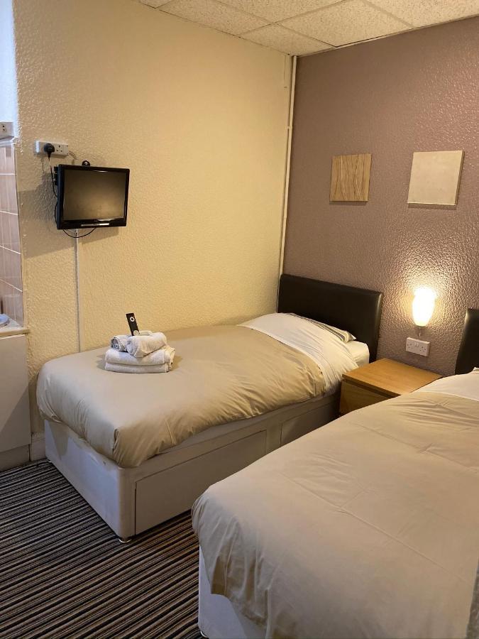 Chambre Lits Jumeaux avec Salle de Bains Privative