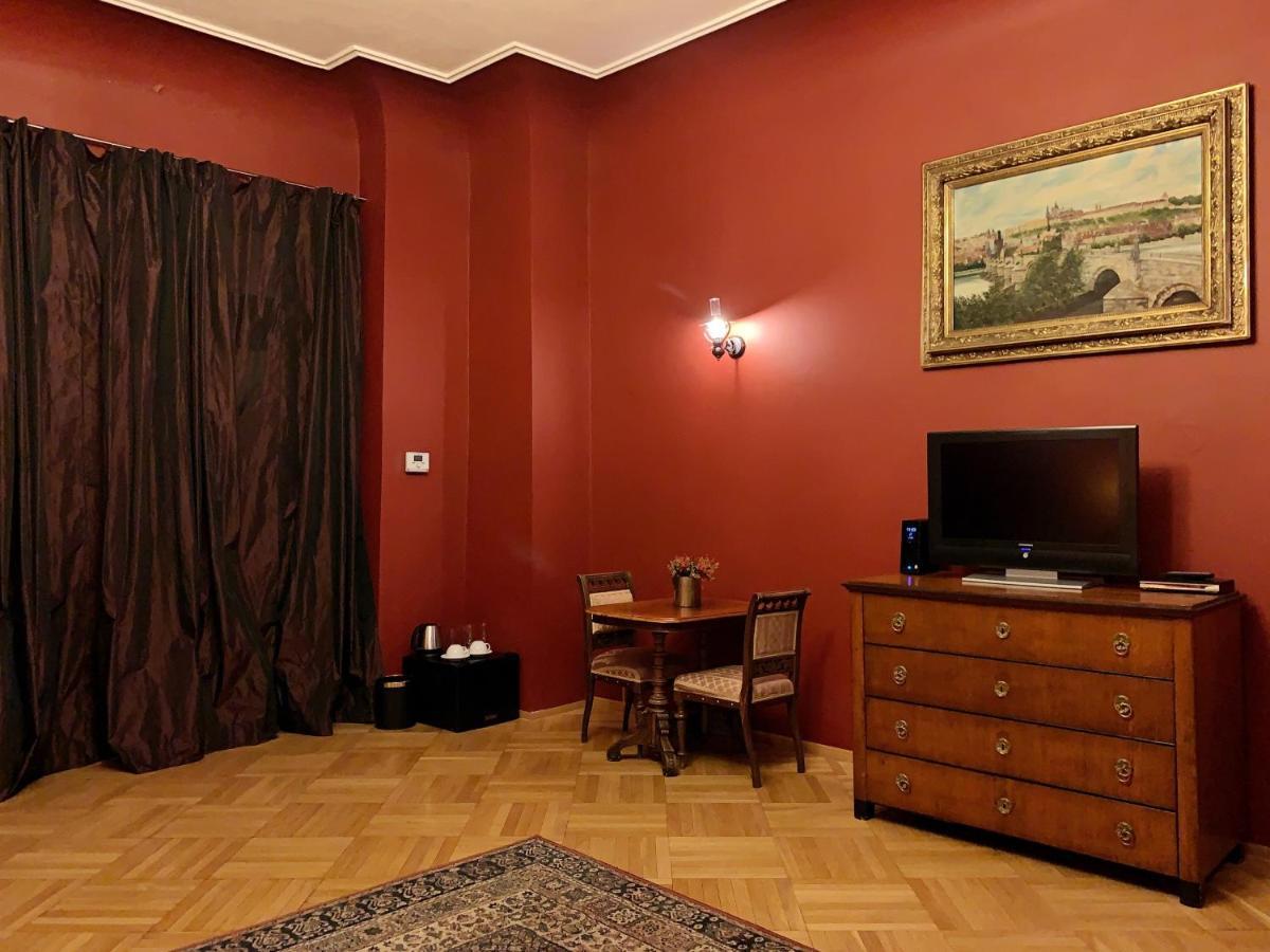 Classic Quadruple Room