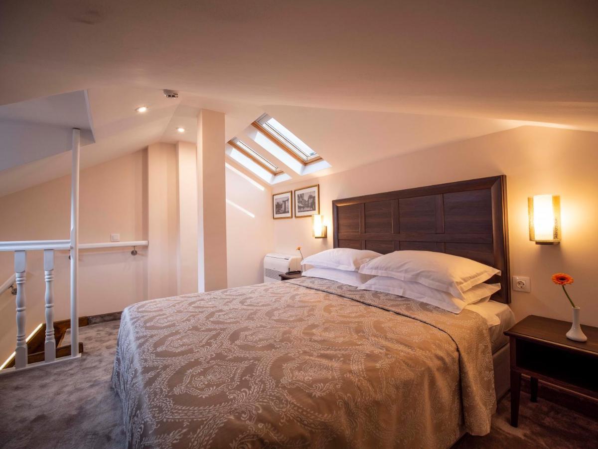 Deluxe Maisonette,1091660757:JPEG