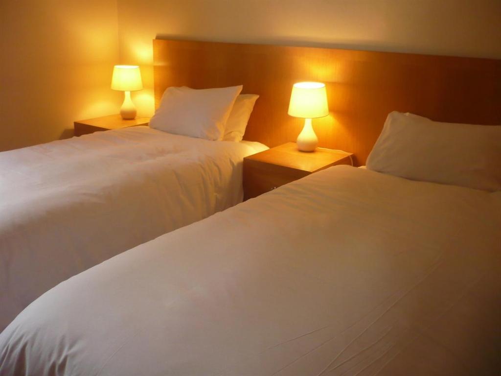 Twin Room with Private Bathroom
