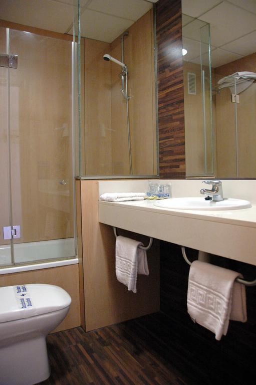 Habitación Familiar (1 adulto + 1 niño)