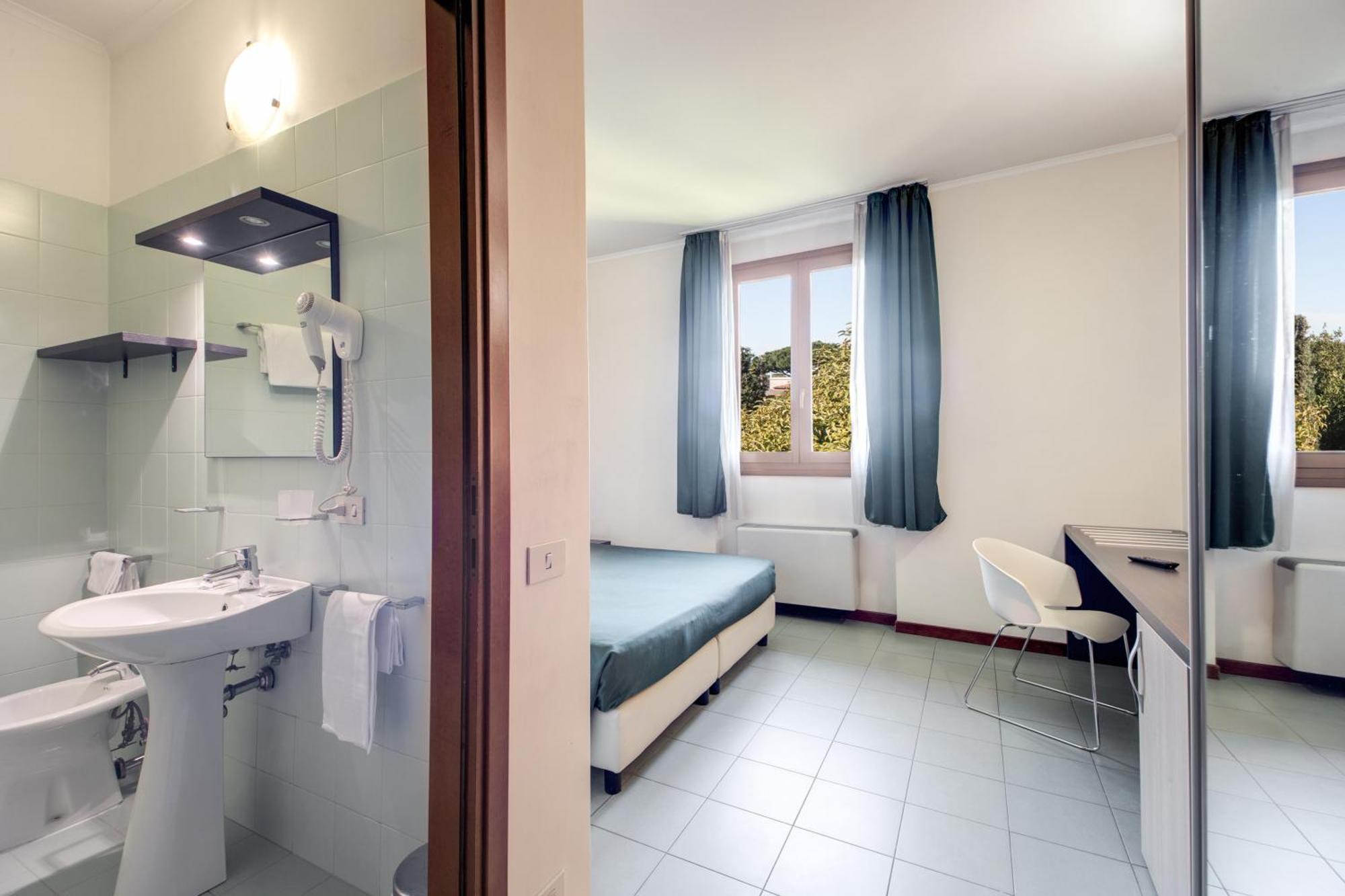 Doppel- oder Zweibettzimmer