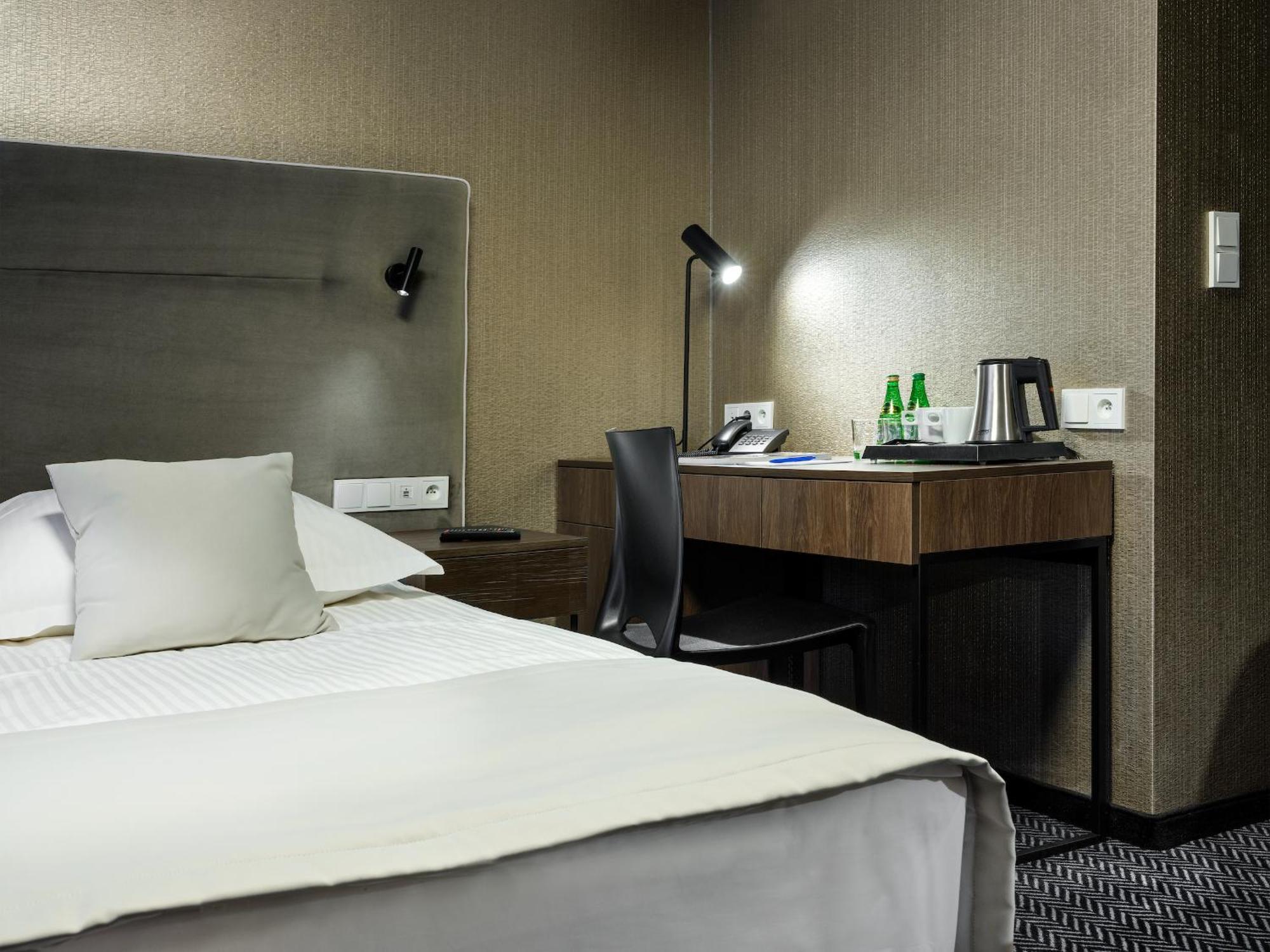 Double Room,1212091363:JPEG