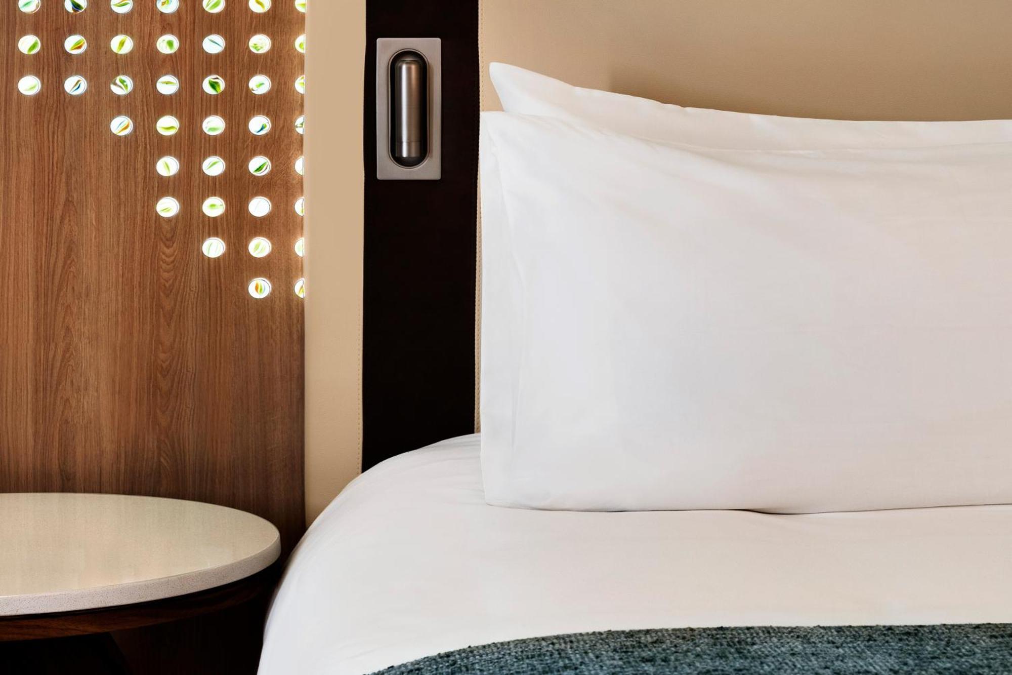 Suite Junior Lit King-Size - Vue sur Complexe