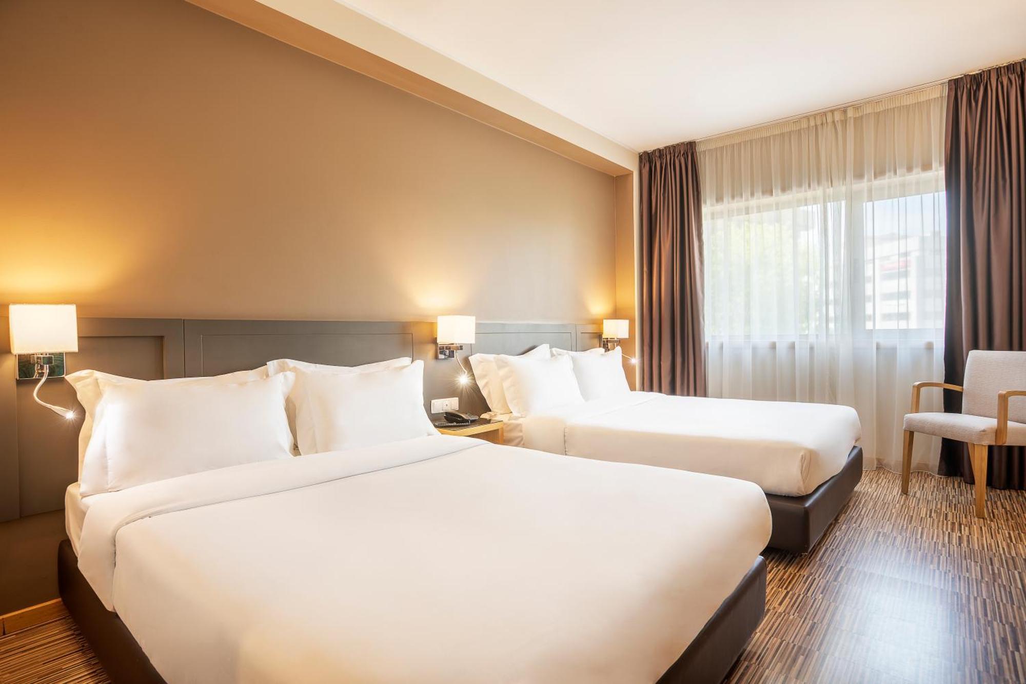 Twin Plus Room (3 Adults)
