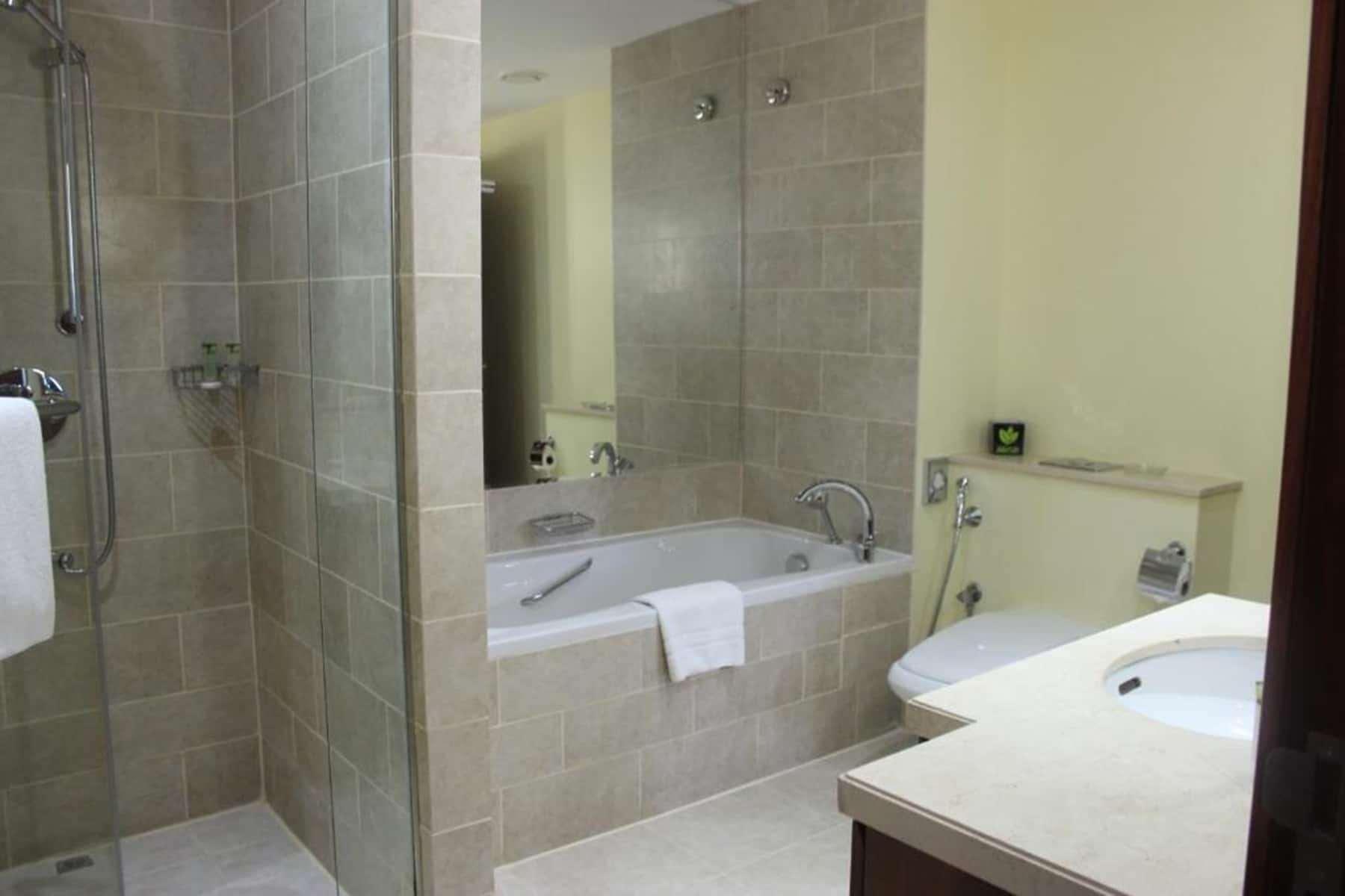 Hébergement 1 Chambre Lits King-Size, avec Balcon, Vue sur Centre-Ville, Fumeurs, Transfert Gratuit vers Kite Beach, Dubai Mall et Station de Métro