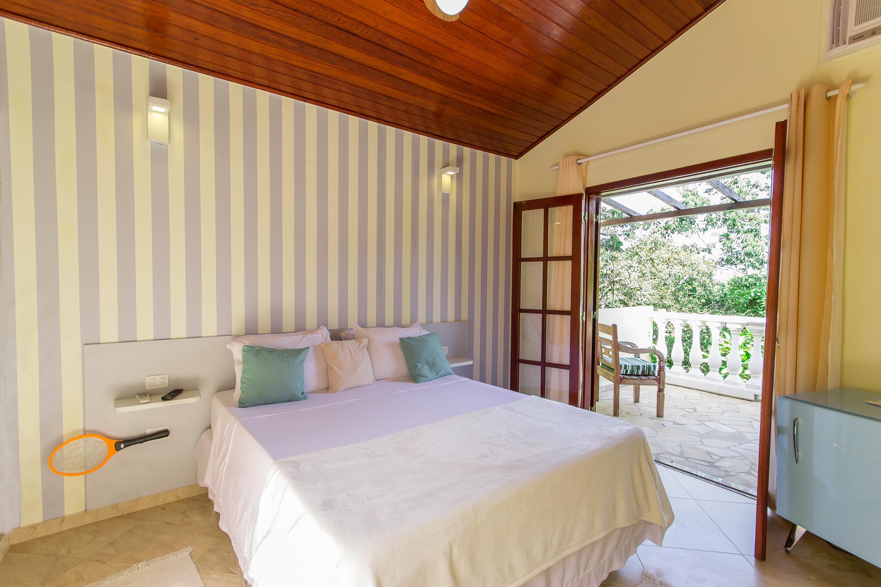 Quarto Duplo com Vista Jardim