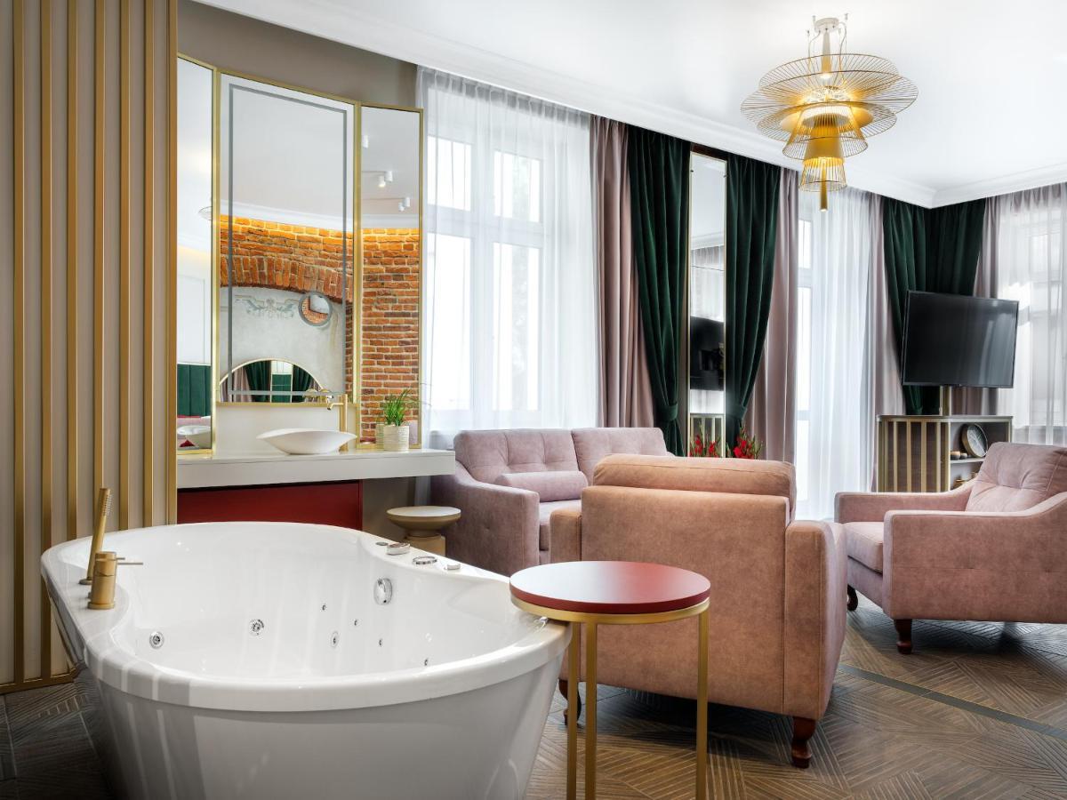 Apartament Deluxe z wanną z hydromasażem i aneksem kuchennym