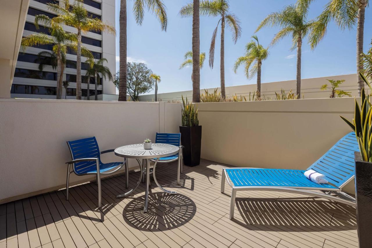 Studio Suite, Parlor, Pool access, Poolside,1498839076:JPEG