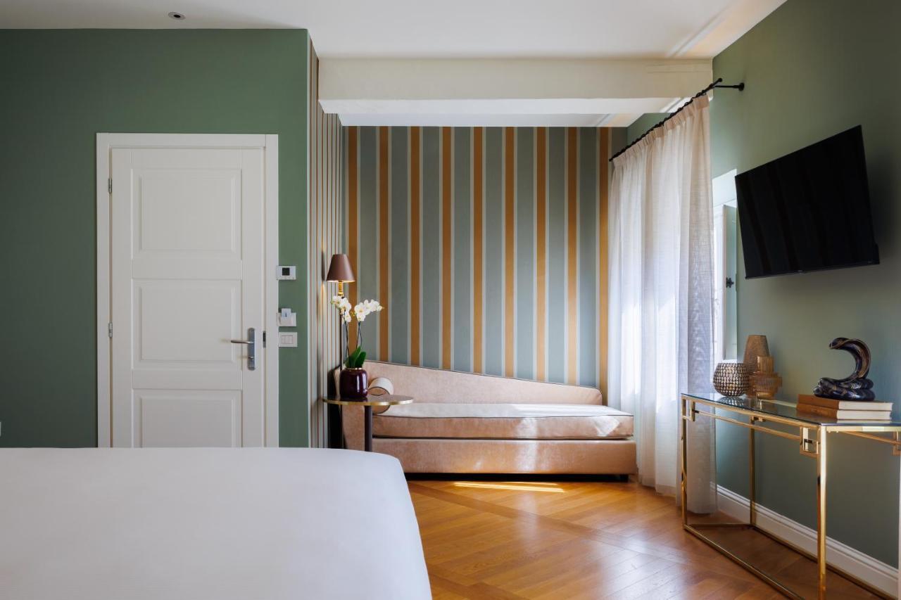 Deluxe King Room,1402443002:JPEG