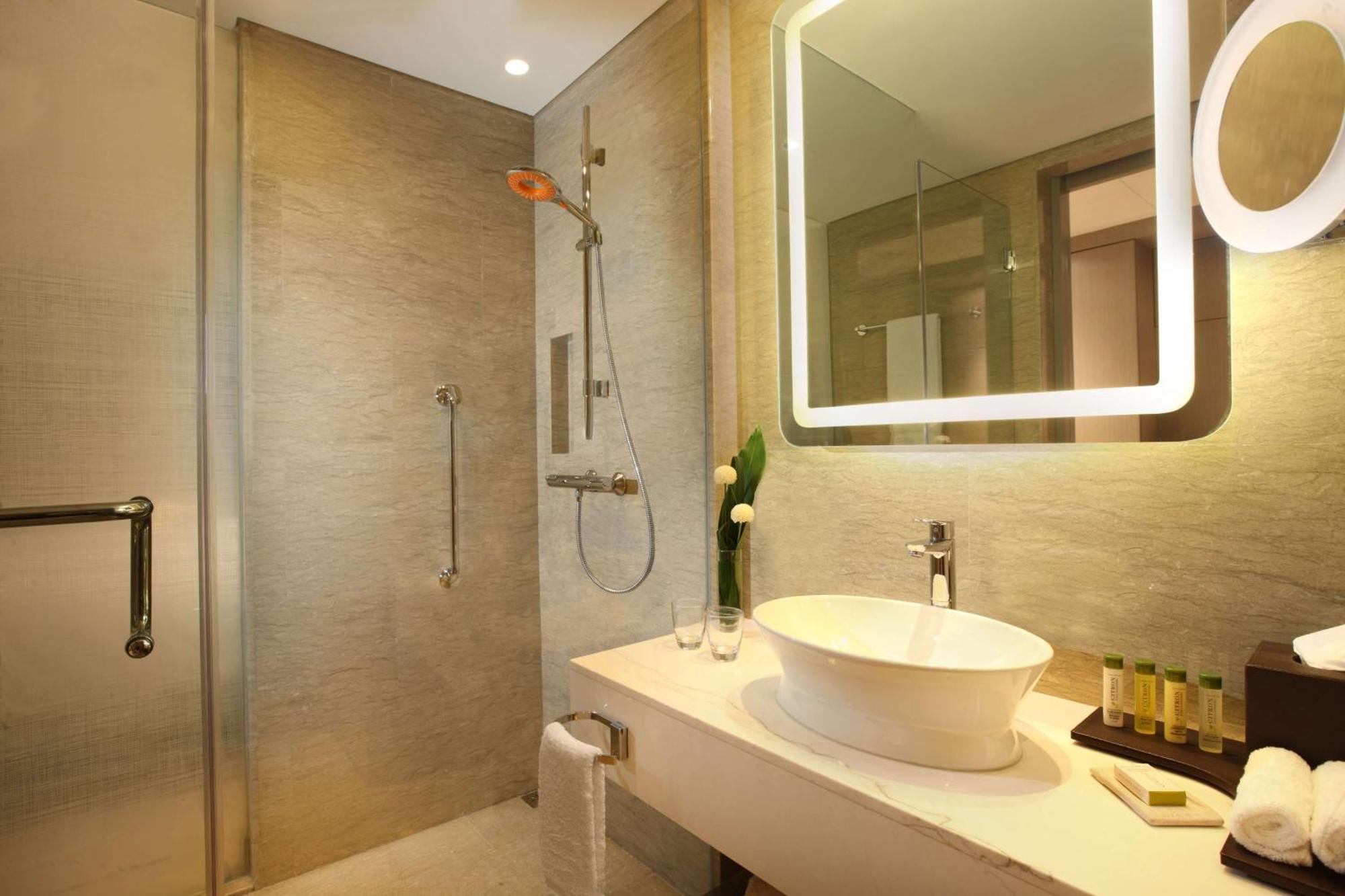 Habitación con cama extragrande