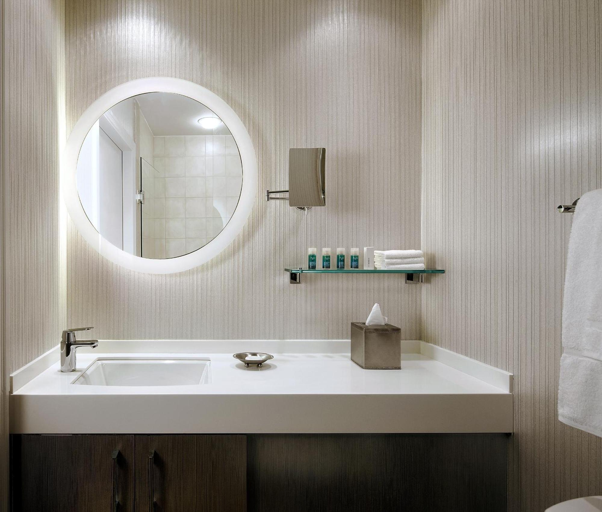 Tower Deluxe Suite