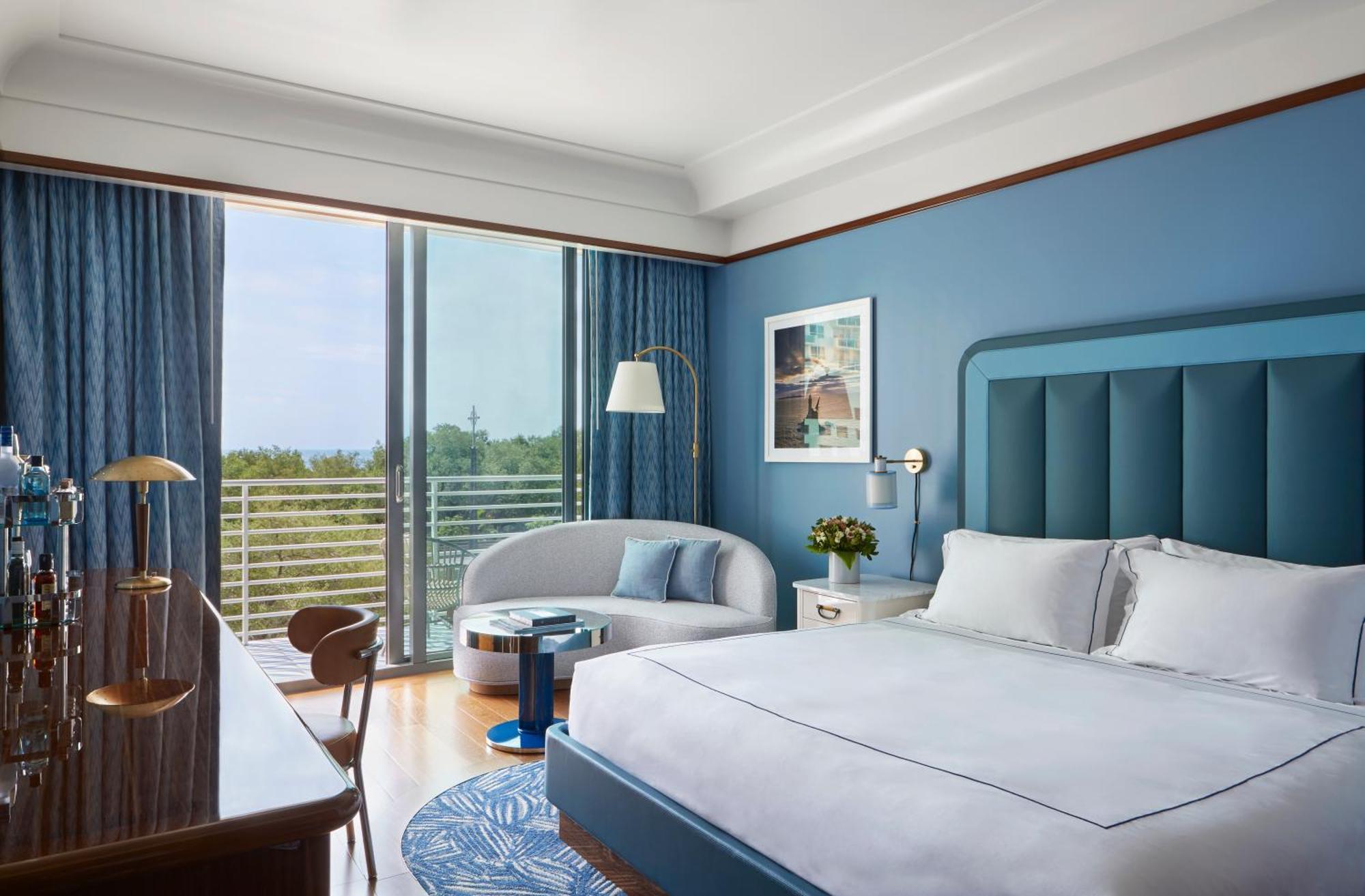 Deluxe King Room