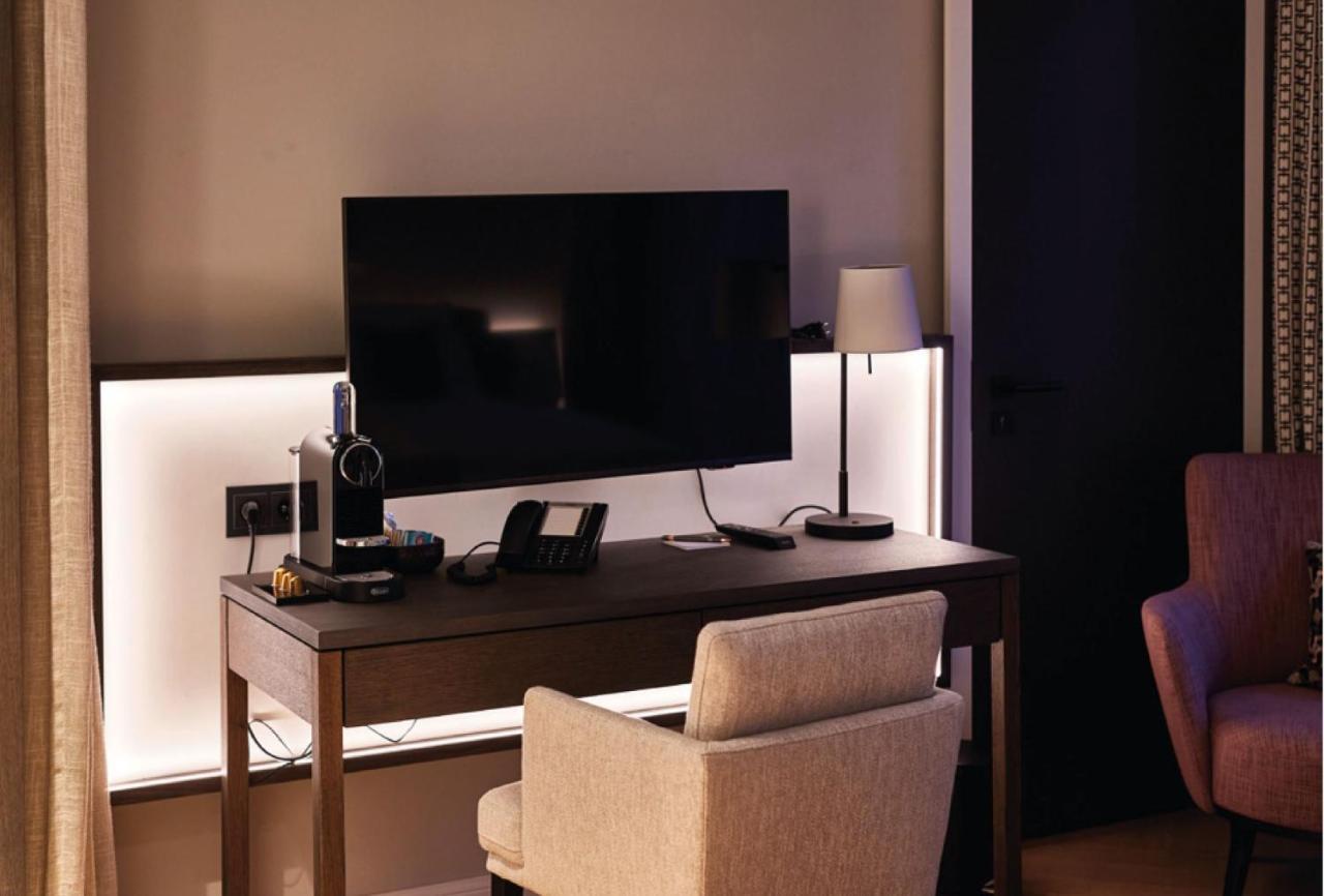 Family Room,1469034059:JPEG