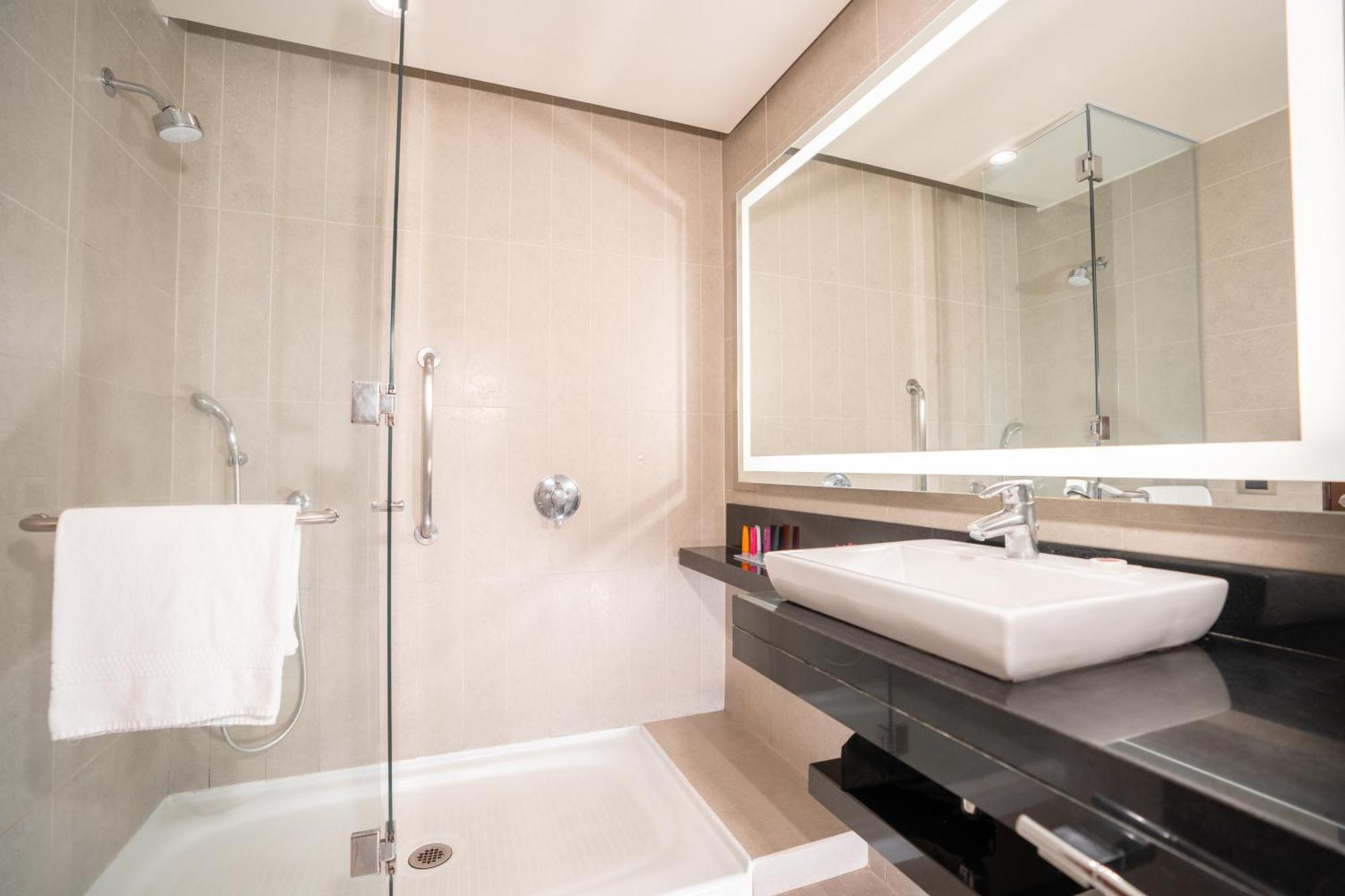 King Room,1538182498:JPEG