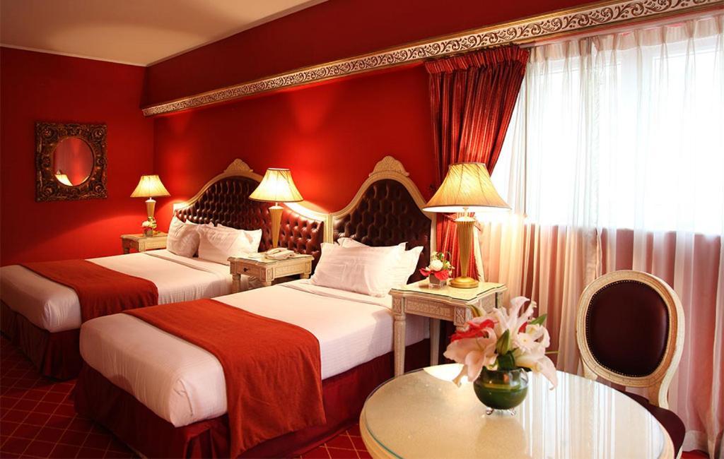 Quarto Família (2 Adultos + 2 Crianças)