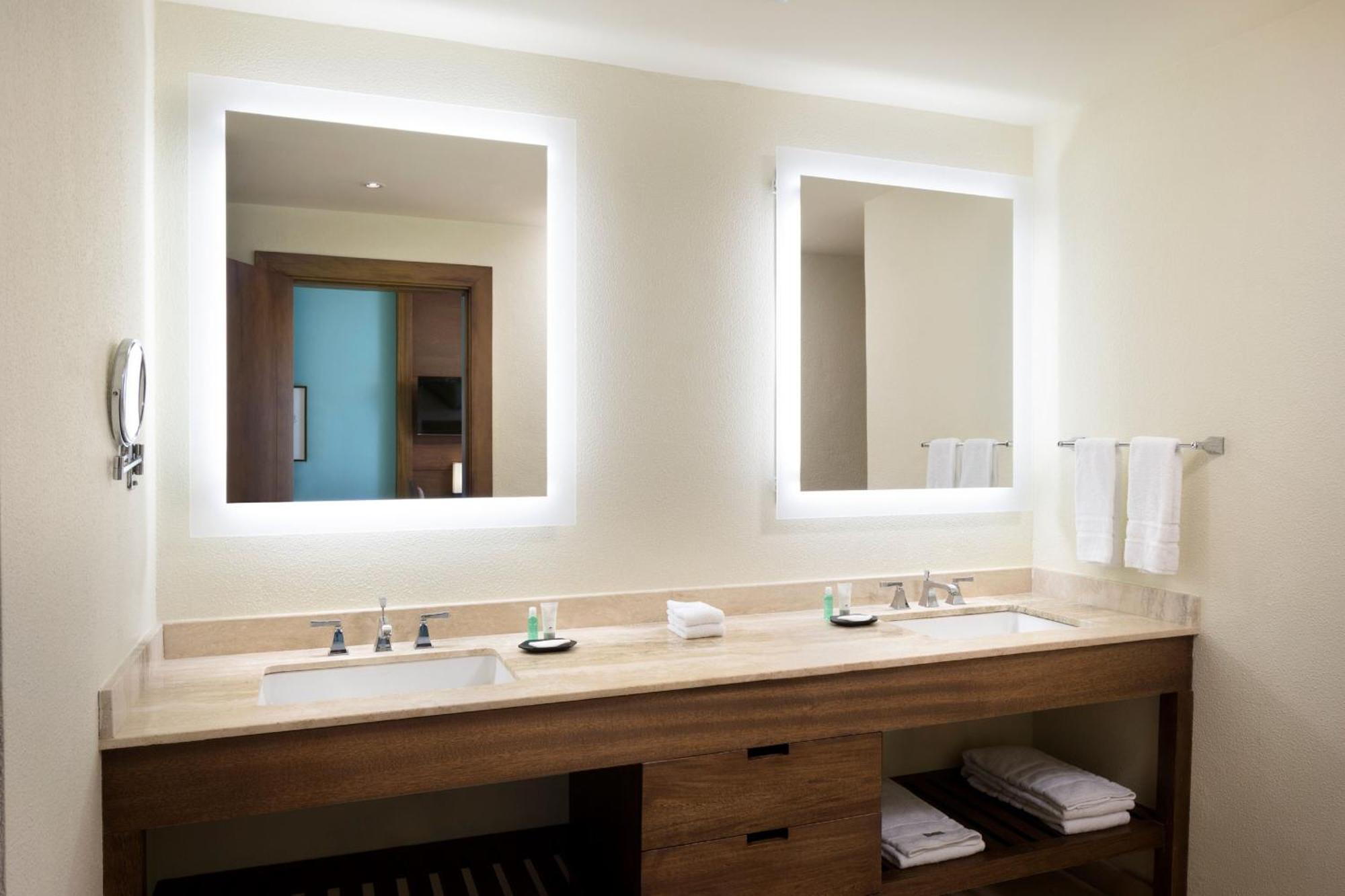 Premium, Guest room, 1 King, Ocean view,1542558010:JPEG