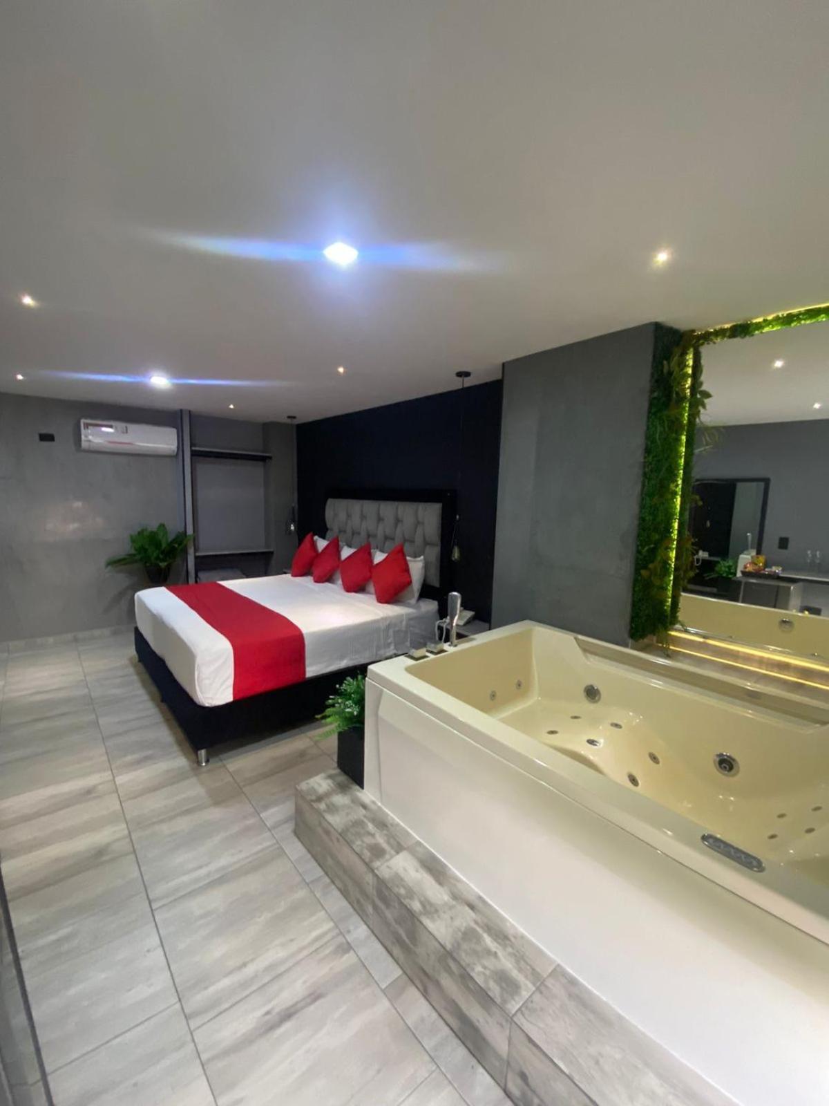 Suite Deluxe con bañera de hidromasaje