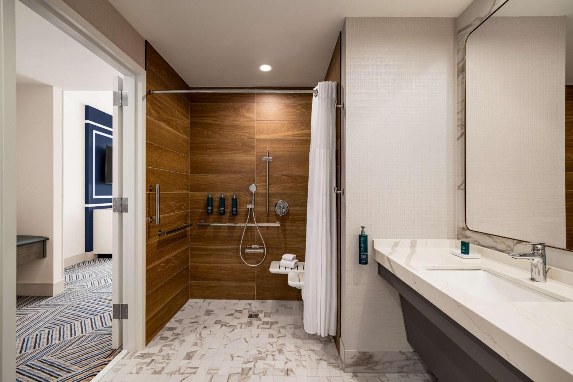 Queen Room Two Queen Beds Roll Shower Mobility Accessible