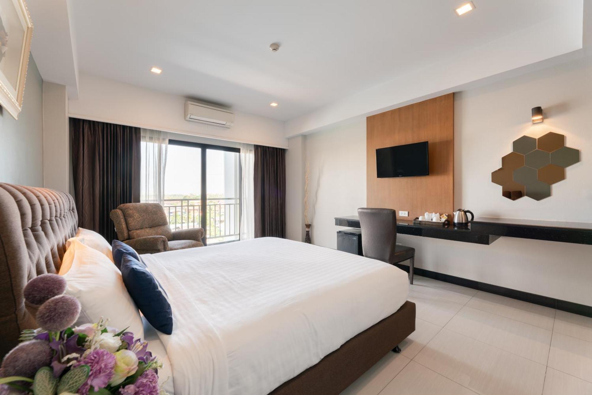 Deluxe Double or Twin Room with Balcony