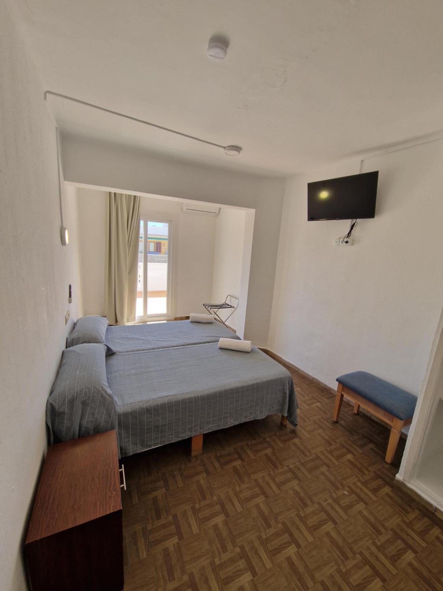 Deluxe Double Room with Balcony,1666811656:JPEG