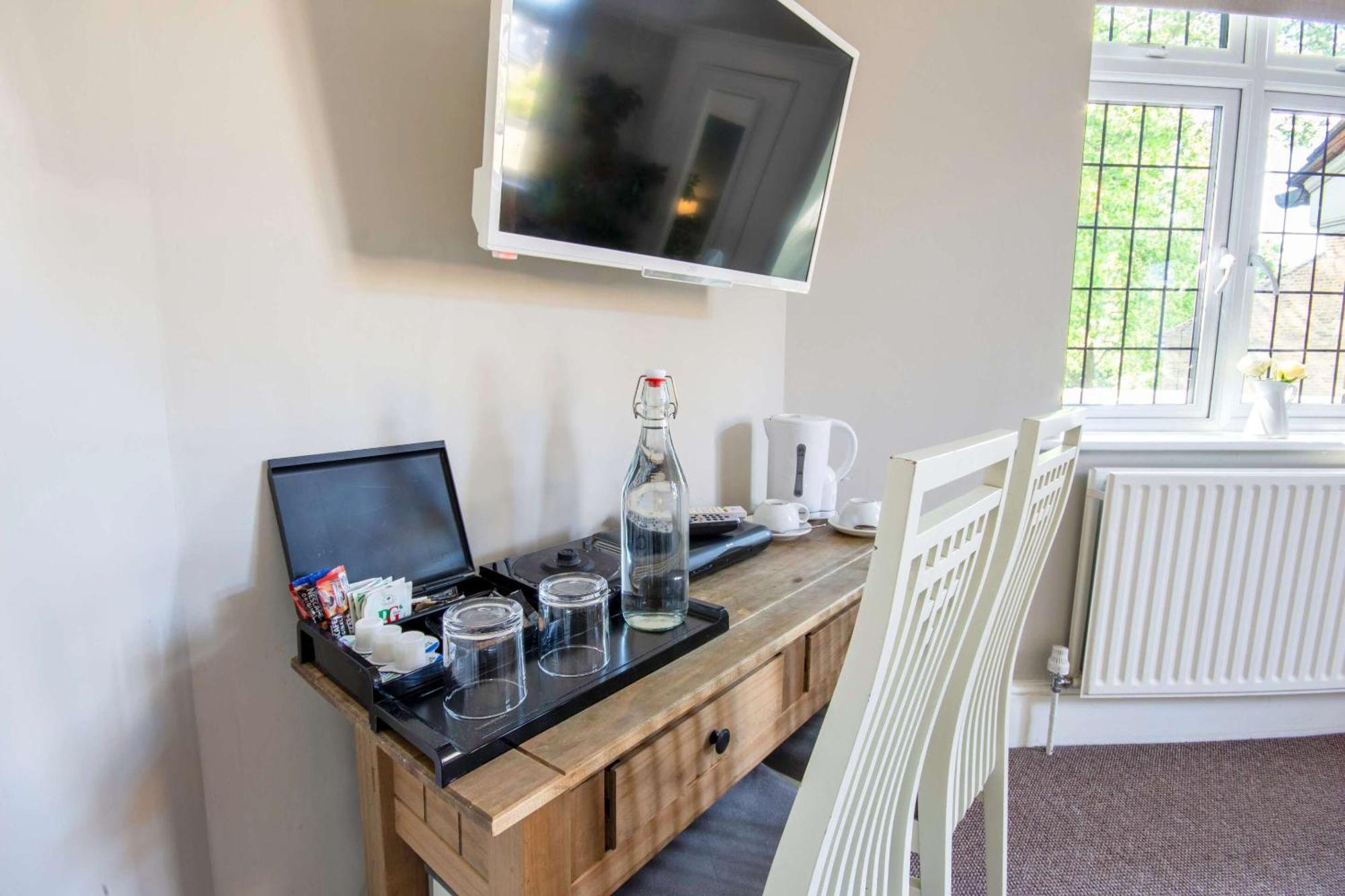 Double Room,1595441613:JPEG