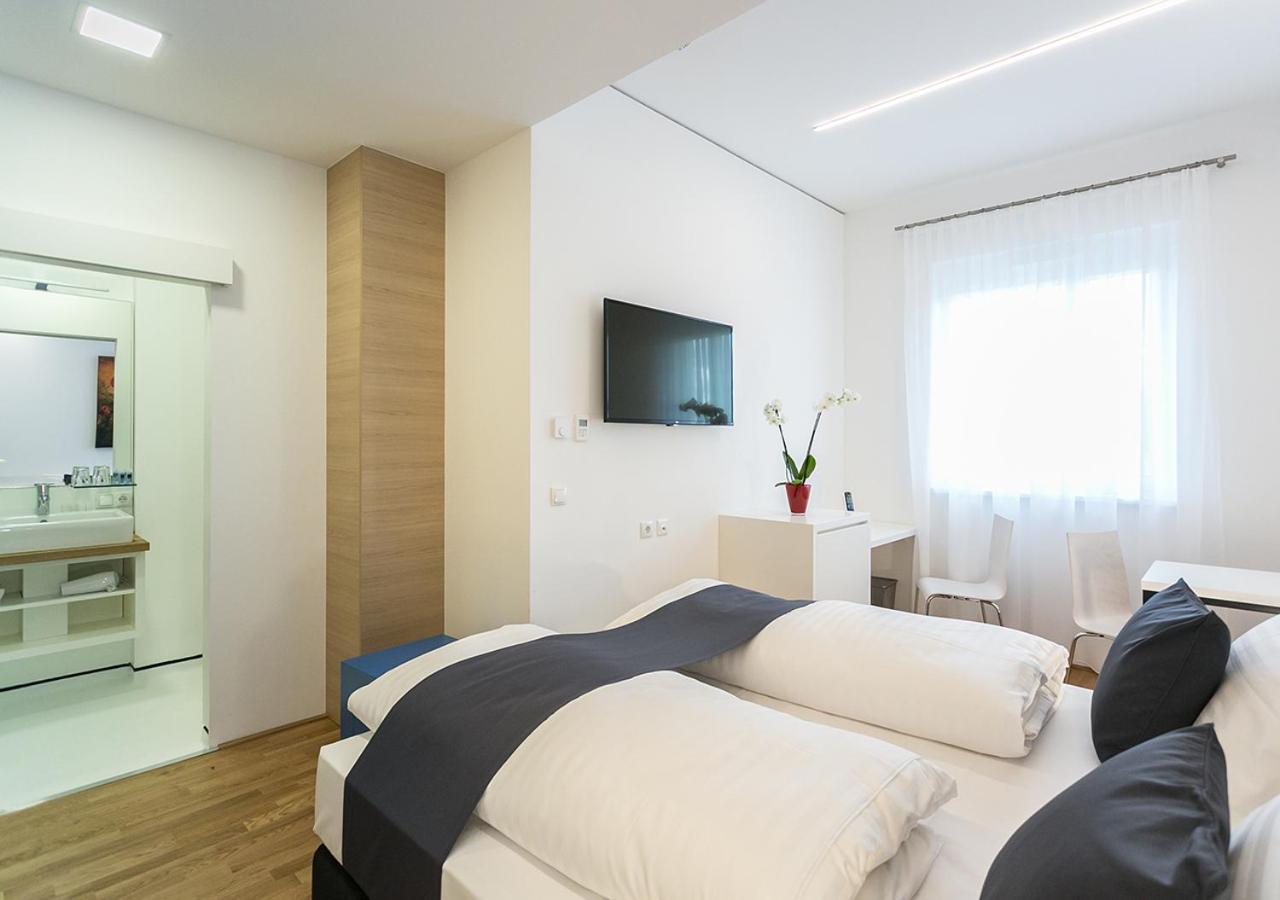 Double Room with Extra Bed,1620610755:JPEG
