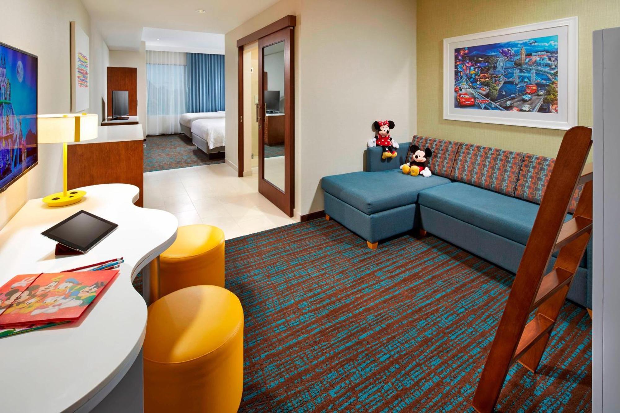 One-Bedroom Queen Suite Two Queen Beds Bunk Beds Sofa Bed Hearing Accessible