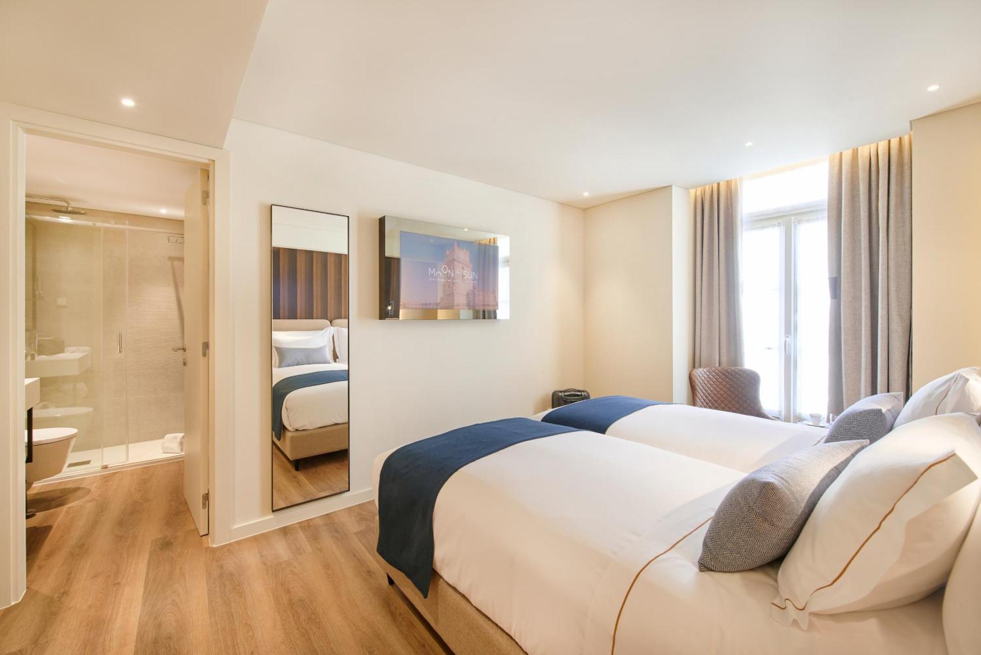 Tweepersoonskamer met 1 Tweepersoonsbed of 2 Aparte Bedden met Balkon - Uitzicht op de Stad