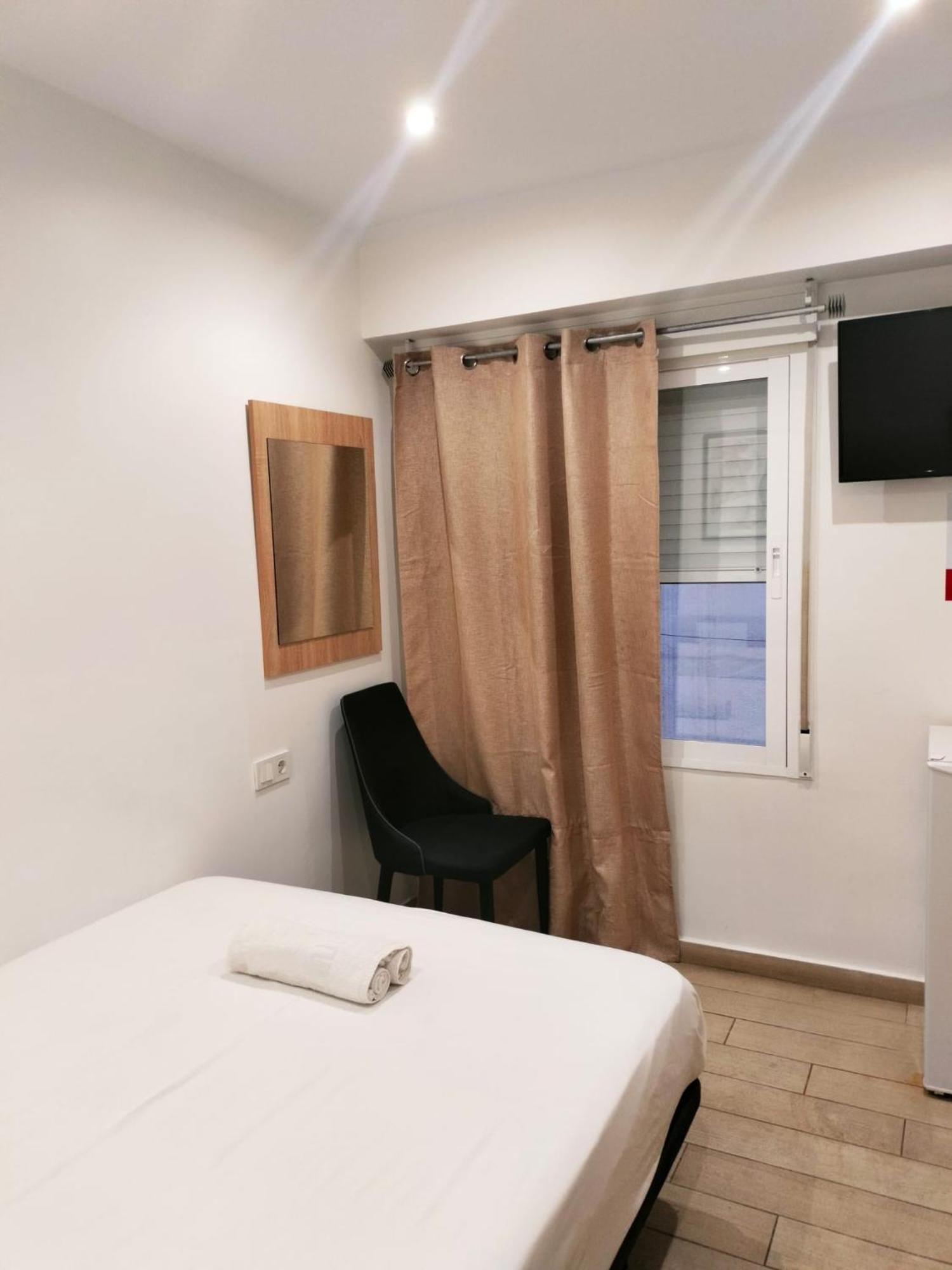 Quarto Duplo ou Twin com Casa de Banho Partilhada
