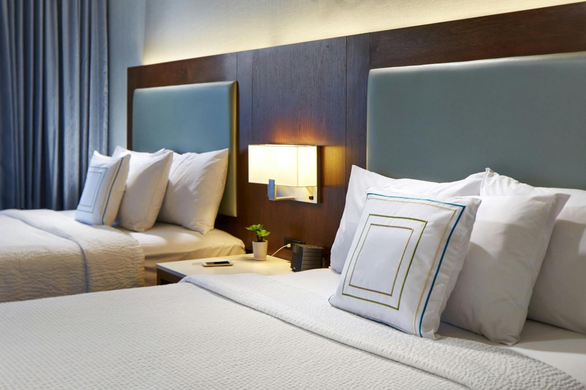 One-Bedroom Queen Suite Two Queen Beds Bunk Beds Sofa Bed Hearing Accessible