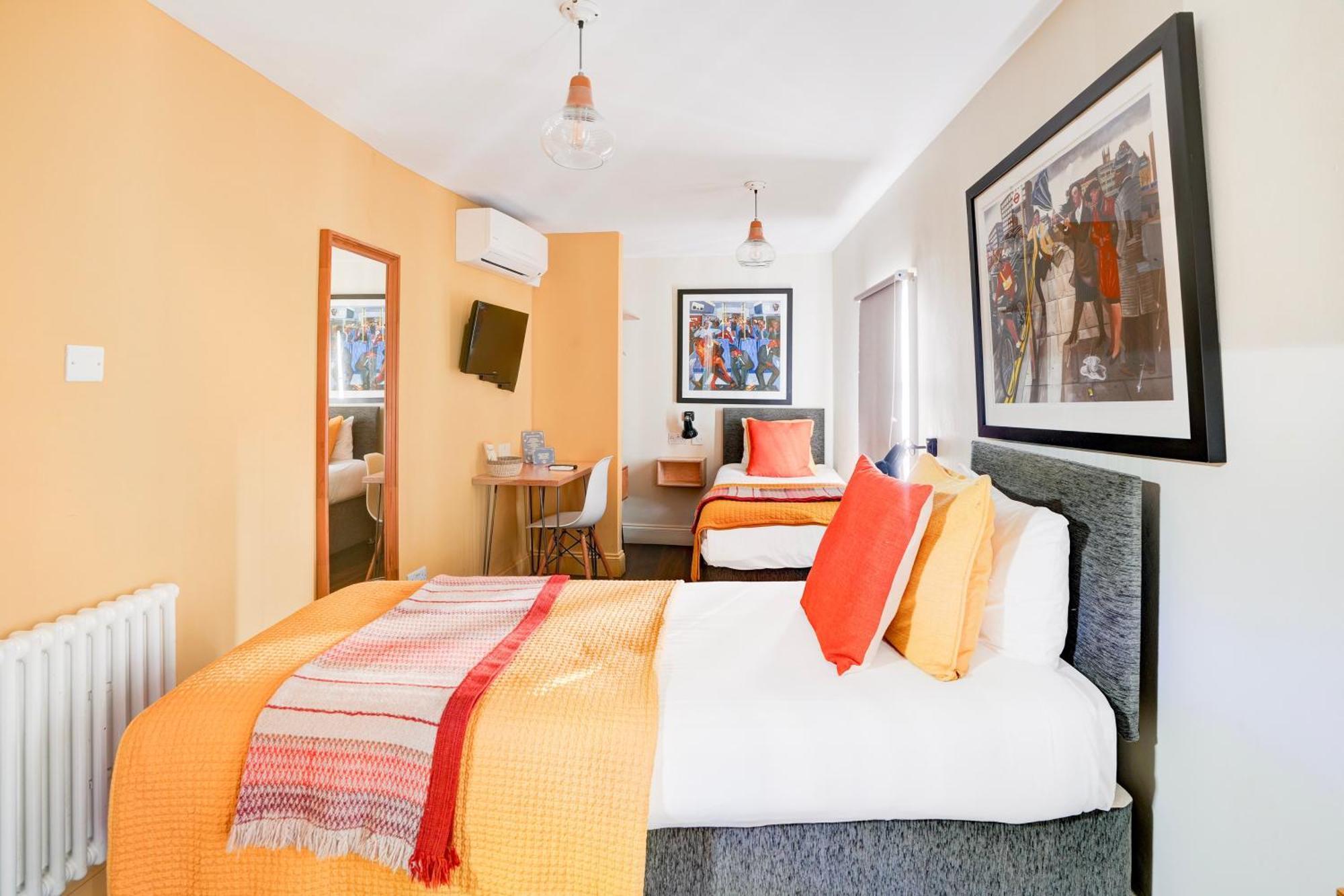 Quarto Standard com 2 Camas de Solteiro