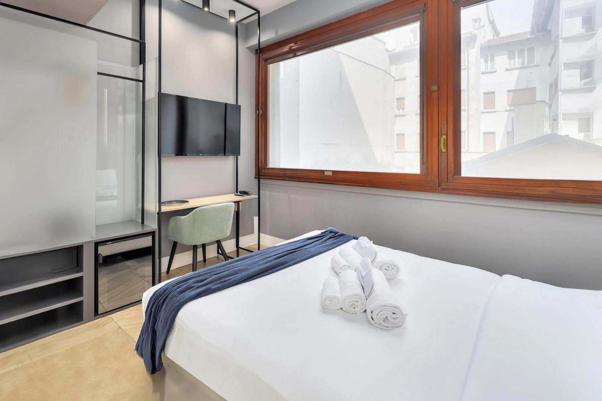 Superior Single Room,1739645955:JPEG