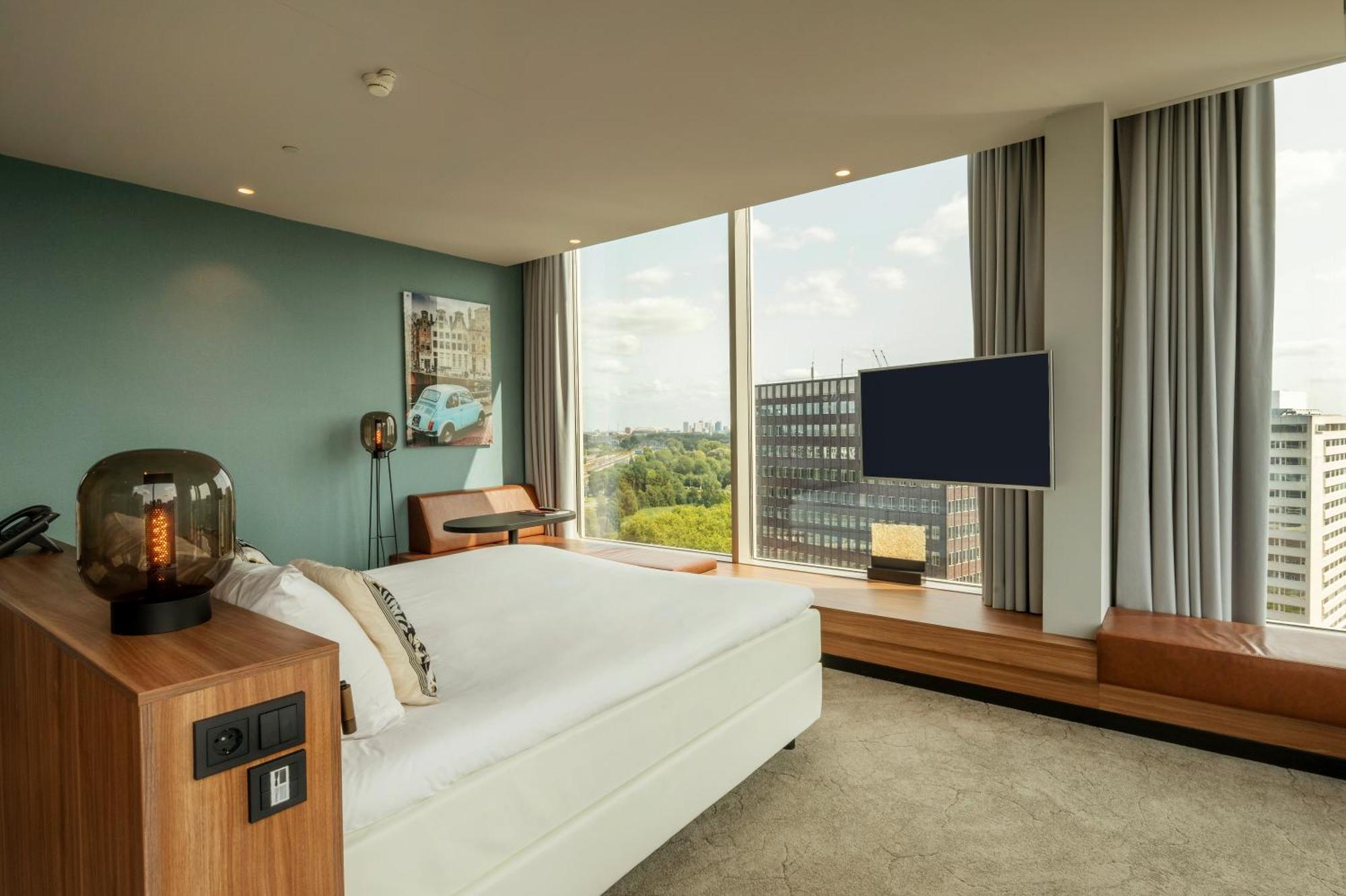 Superior King Zuidas View