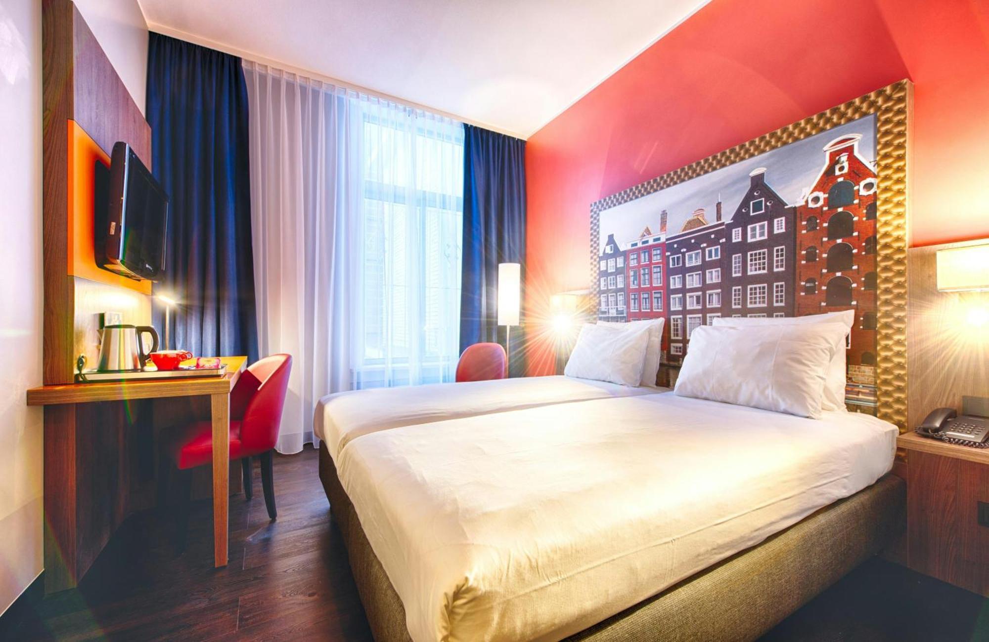 Comfort Room 1 Twin Bed