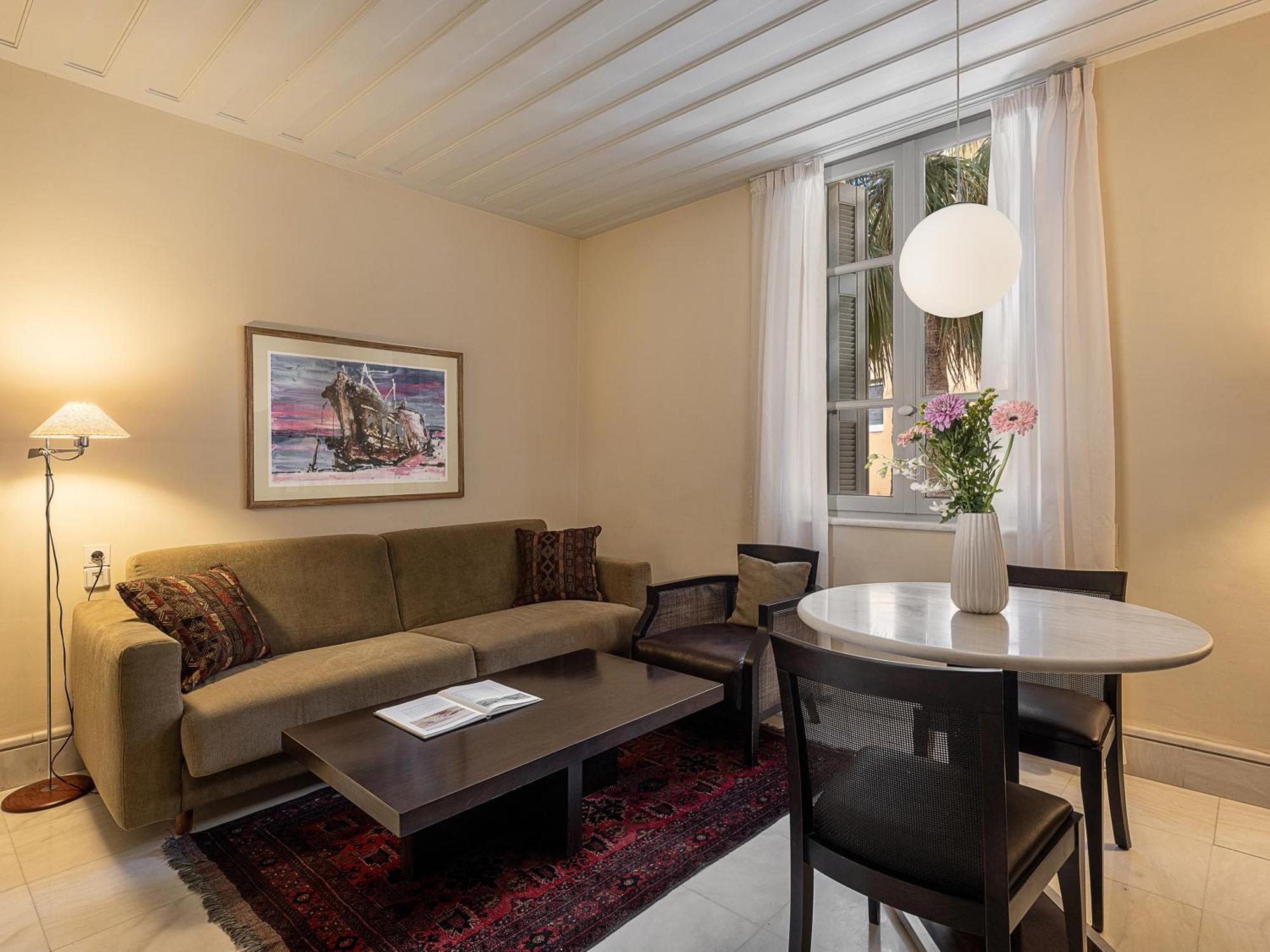 Junior Suite,1746916917:JPEG