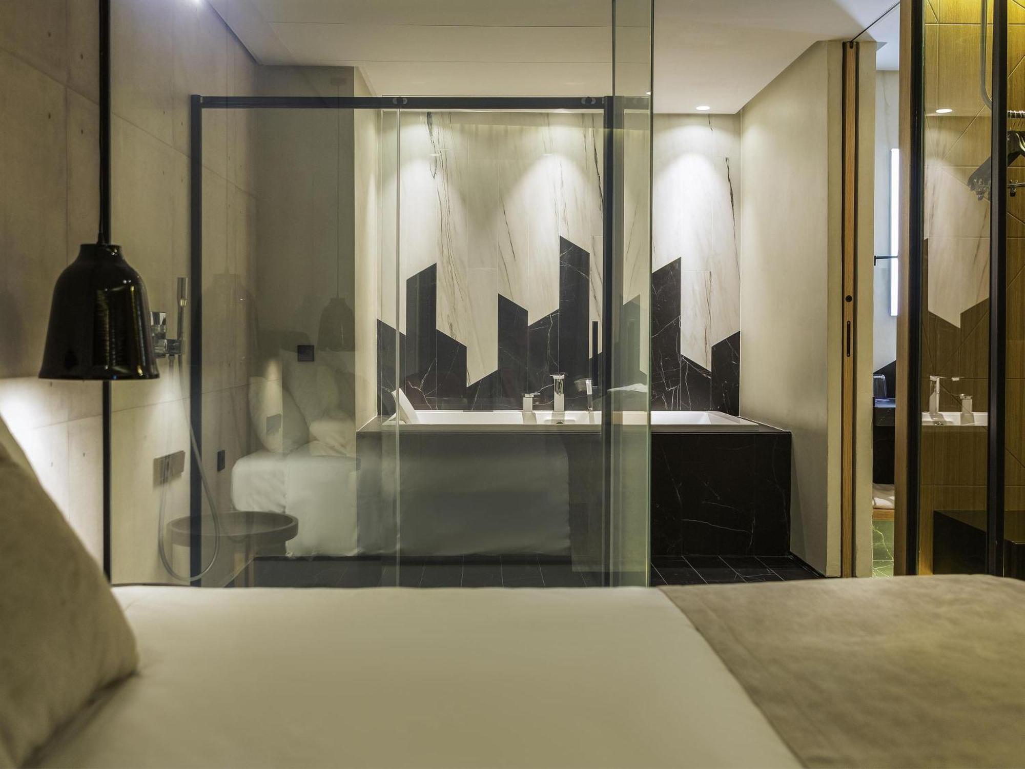 Junior Suite,1756399797:JPEG