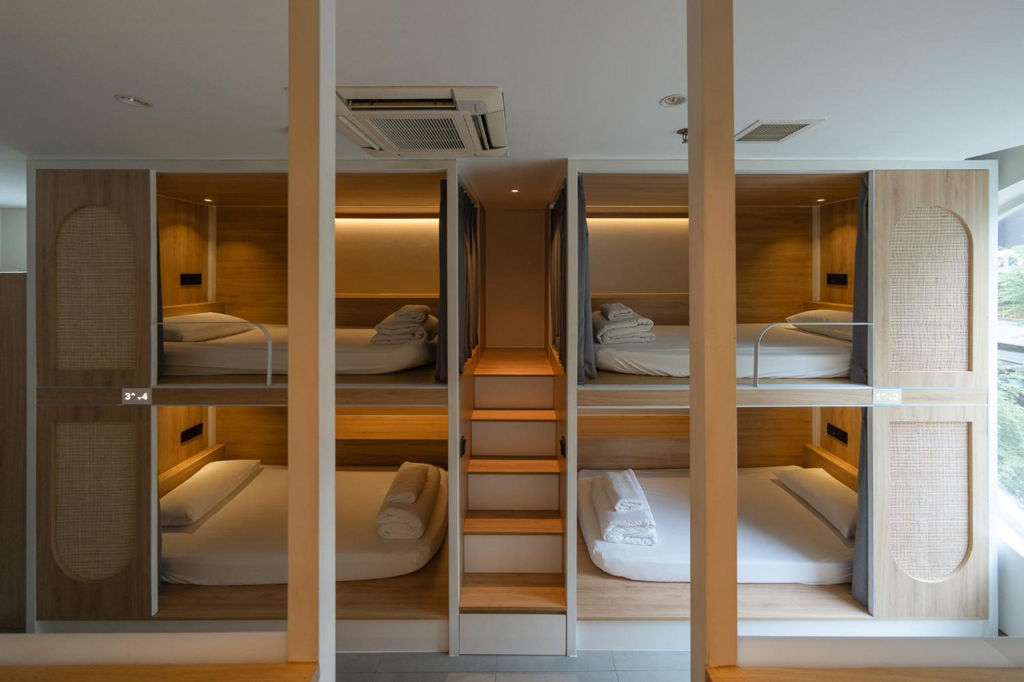 Bed 8-Bed Mixed Dormitory Room