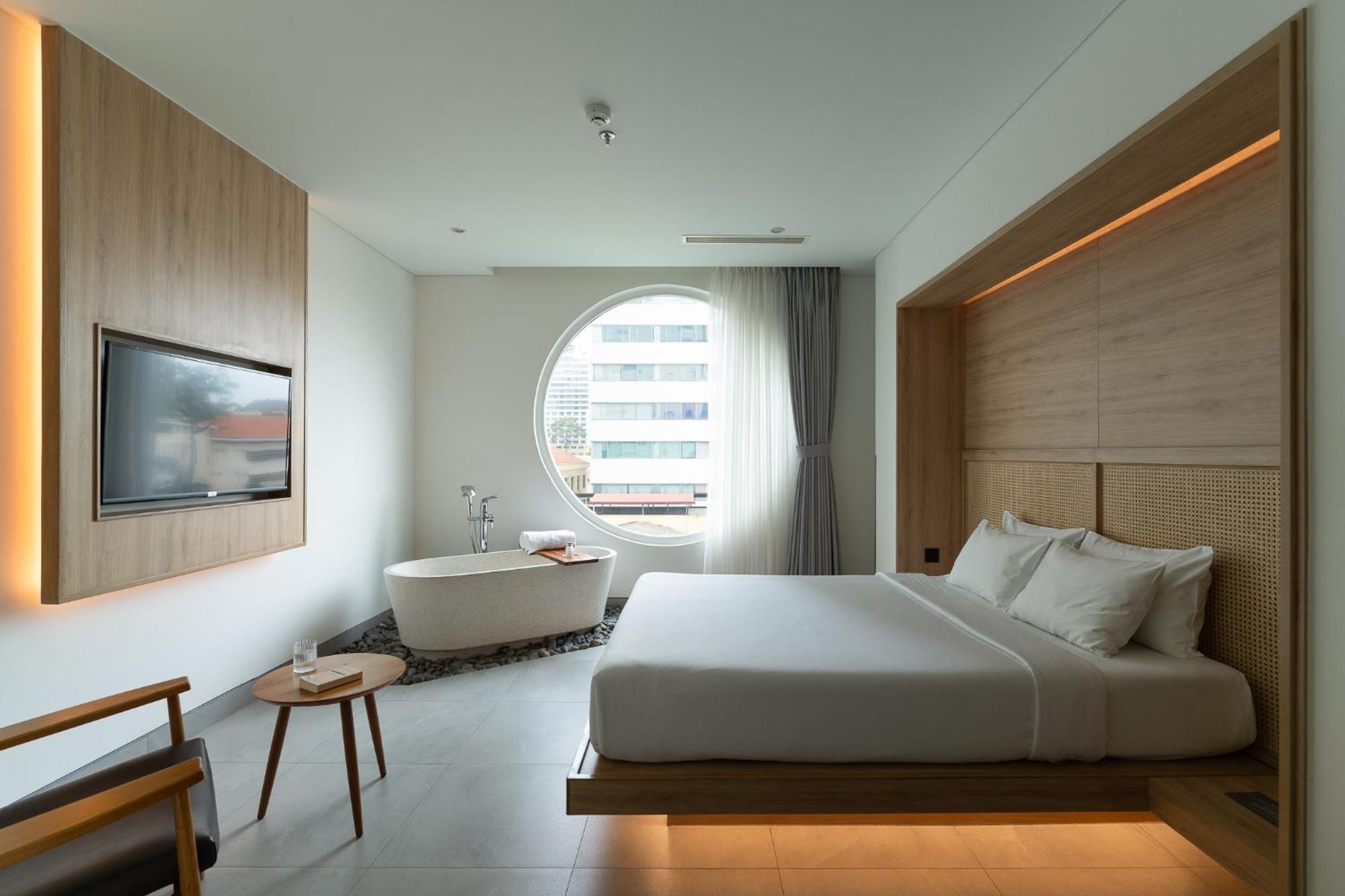 Suite City View