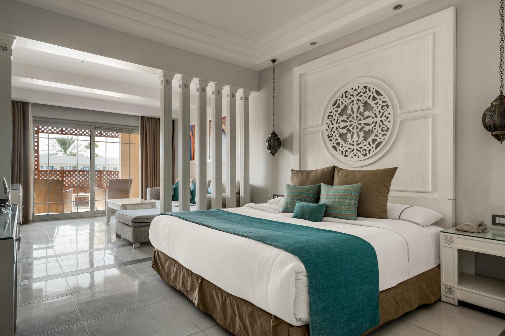 Junior Suite met Gedeeltelijk Uitzicht op Zee