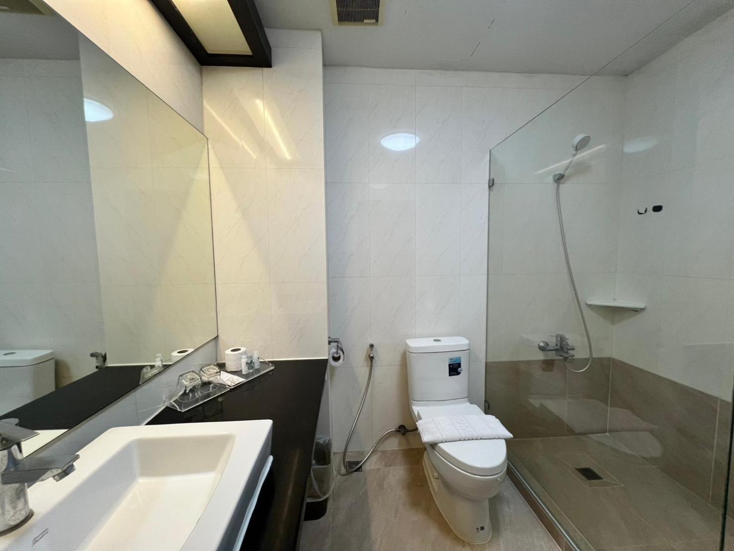 Zweibettzimmer mit Balkon