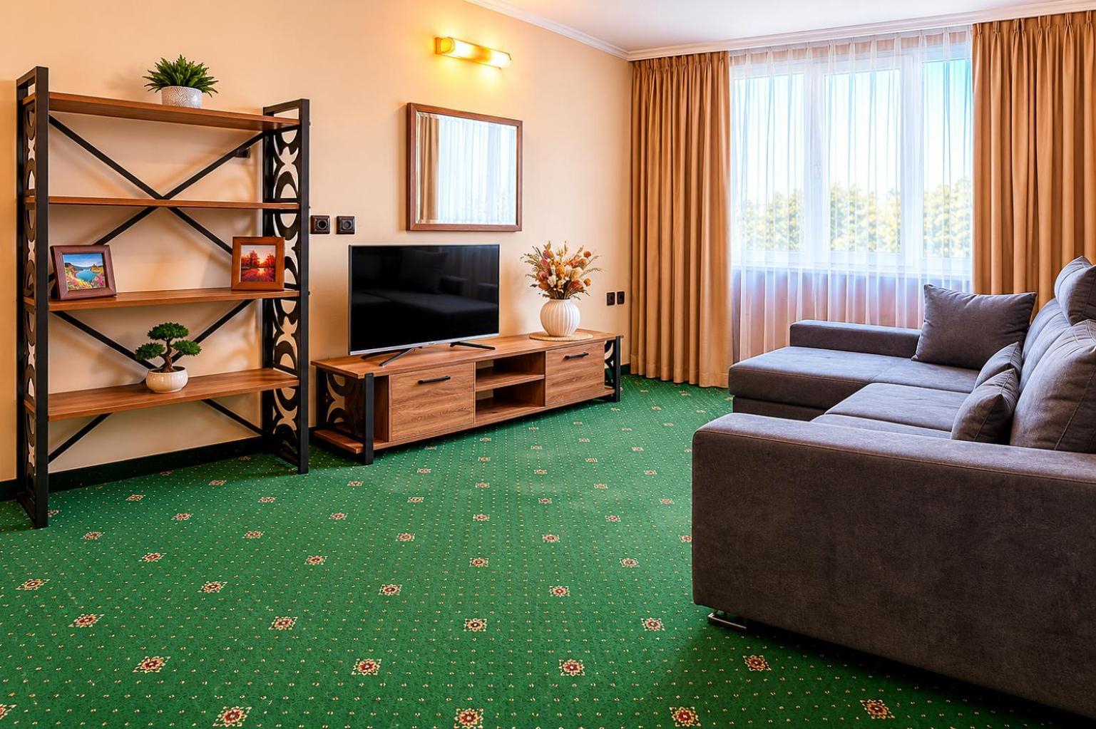 One-Bedroom Apartment,1770877163:JPEG