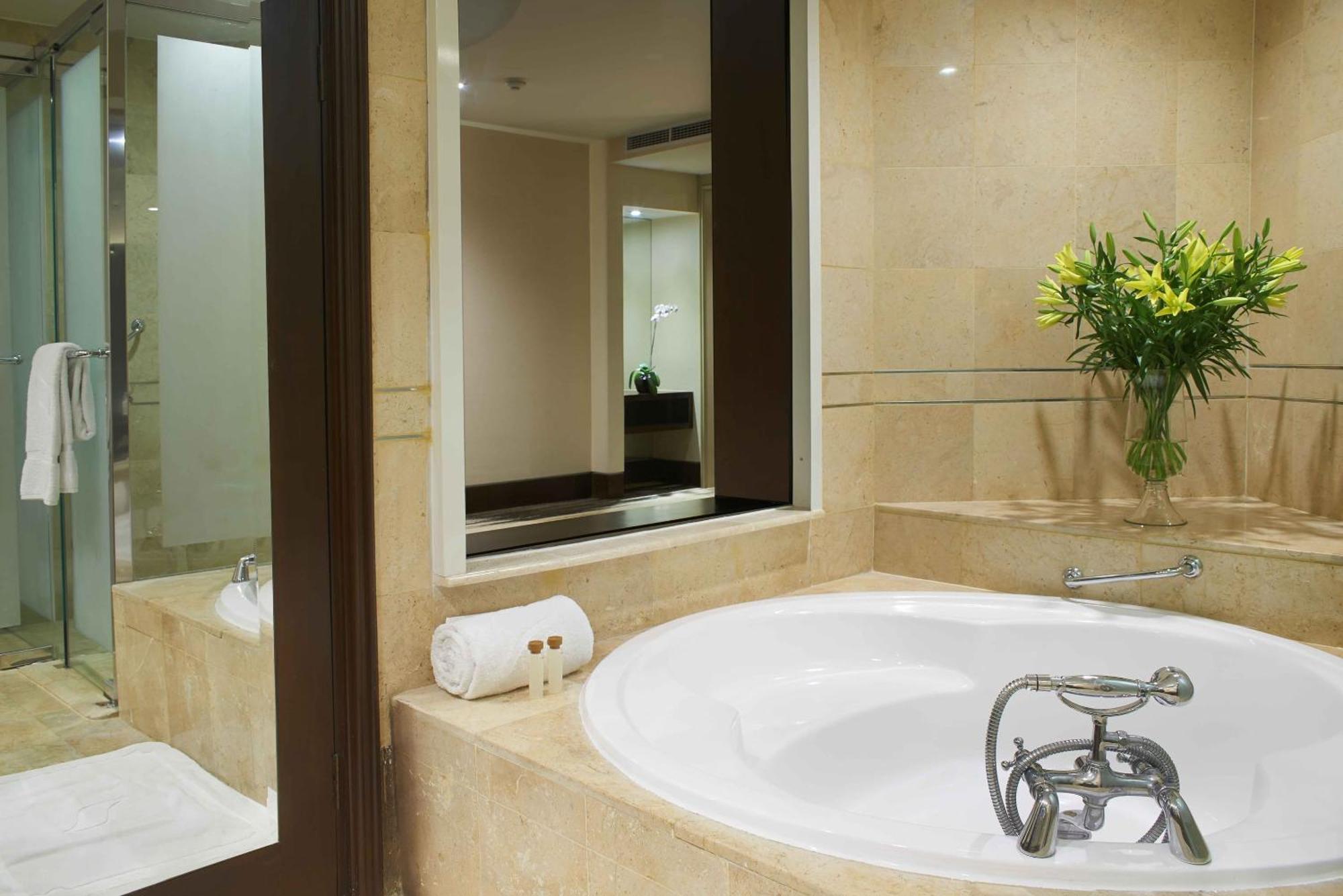 Somptueuse Chambre Premium - Étage Rouge