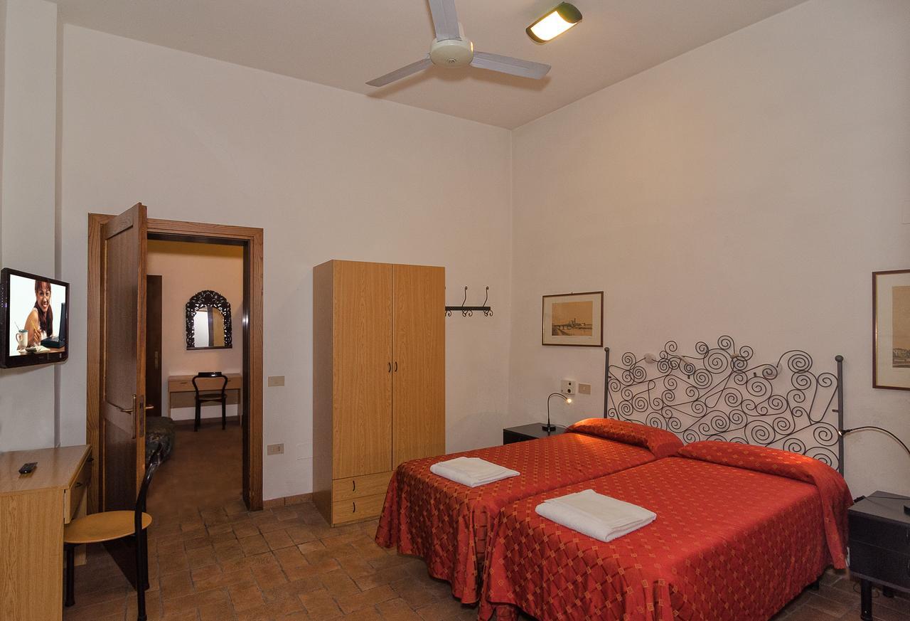 Eenpersoonskamer met Gedeelde Badkamer
