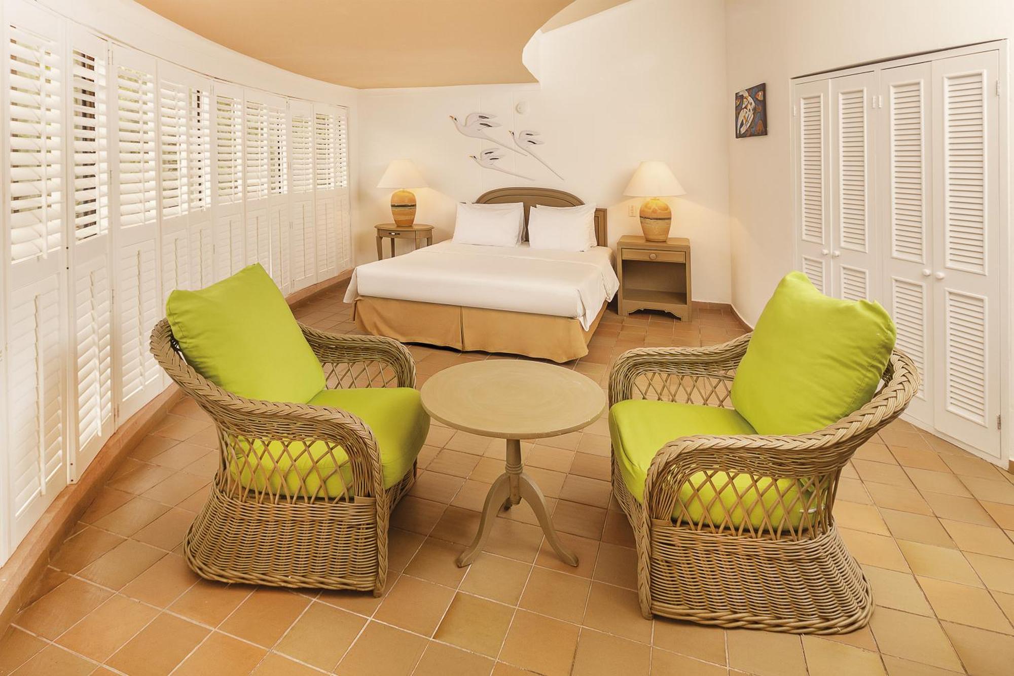 Quarto com Cama de Casal ou 2 de Solteiro