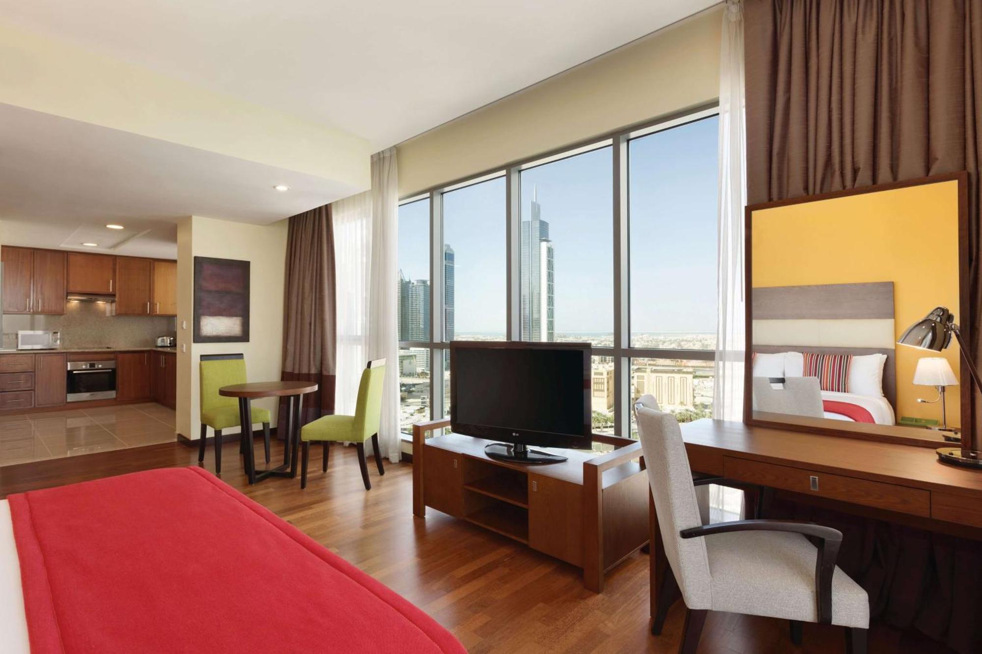 Studio Lit King-Size Premium - Vue sur Burj Khalifa/Fontaine - Non-Fumeurs - Transfert Gratuit vers Kite Beach, Dubai Mall et Station de Métro