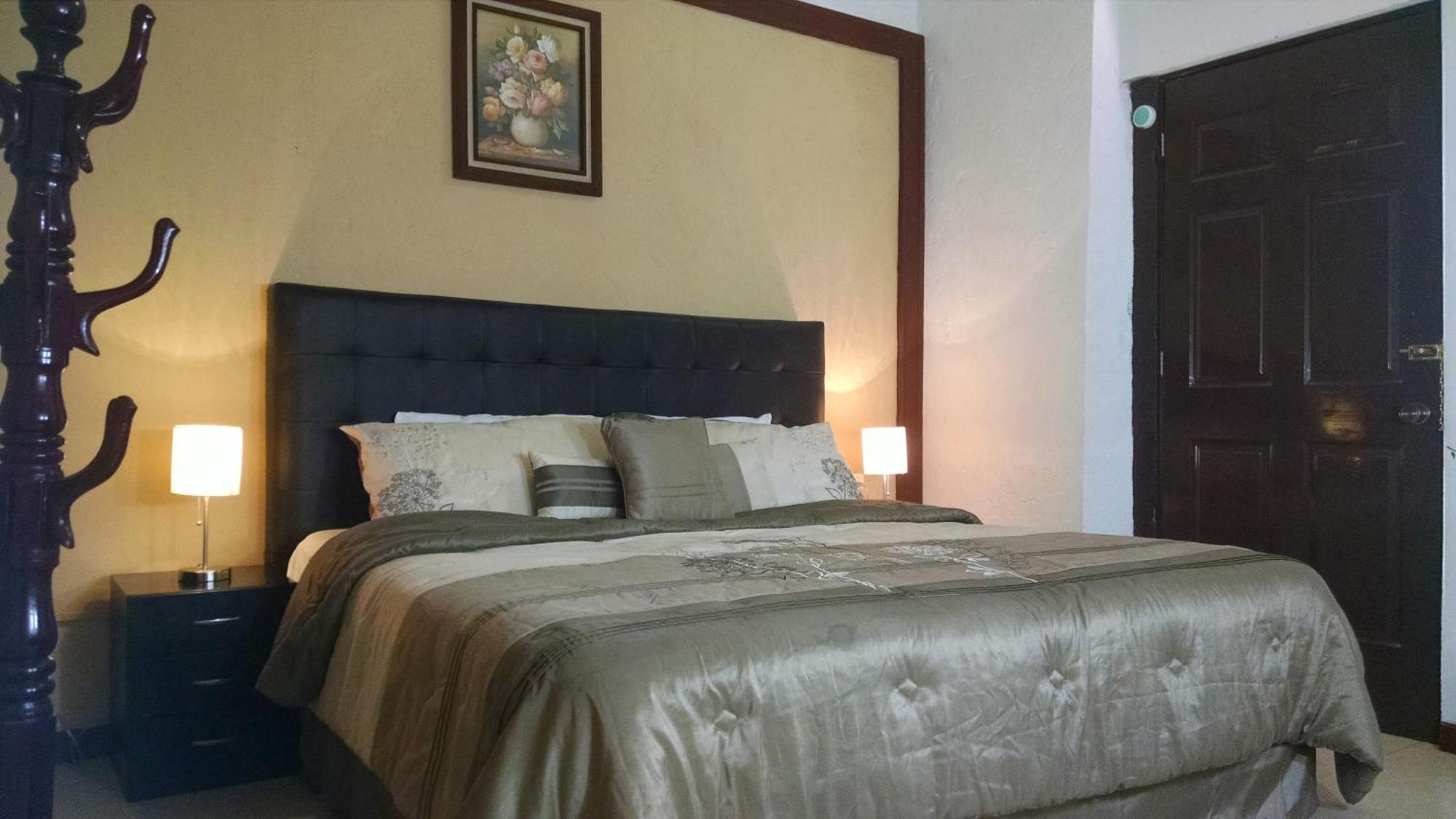 Standard Queen Room,705618922:JPEG