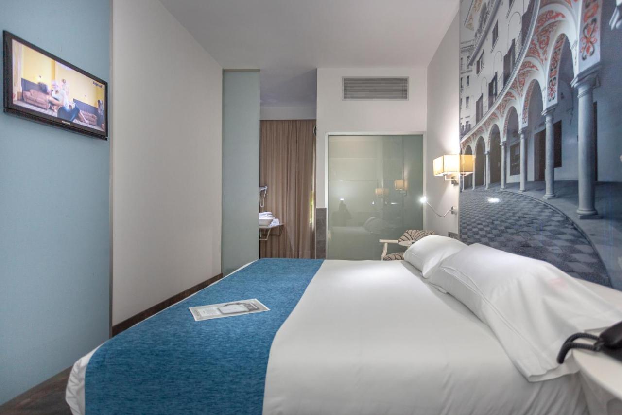 Chambre Double ou Lits Jumeaux avec Lit d'Appoint