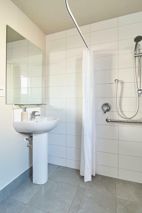 Tweepersoonskamer met 1 of 2 Bedden en Eigen Externe Badkamer