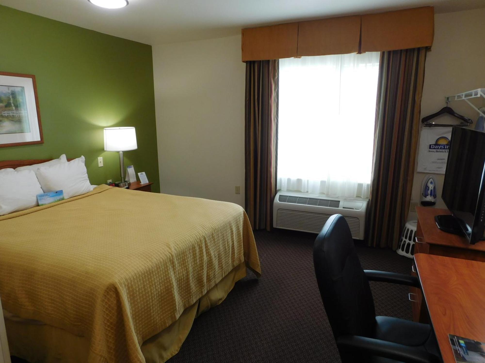 Queen Room